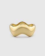 Izoa Abby Wave Bangle Gold