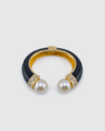 Izoa Pearl Chunky Cuff