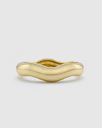 Izoa Lily Wave Bangle Gold