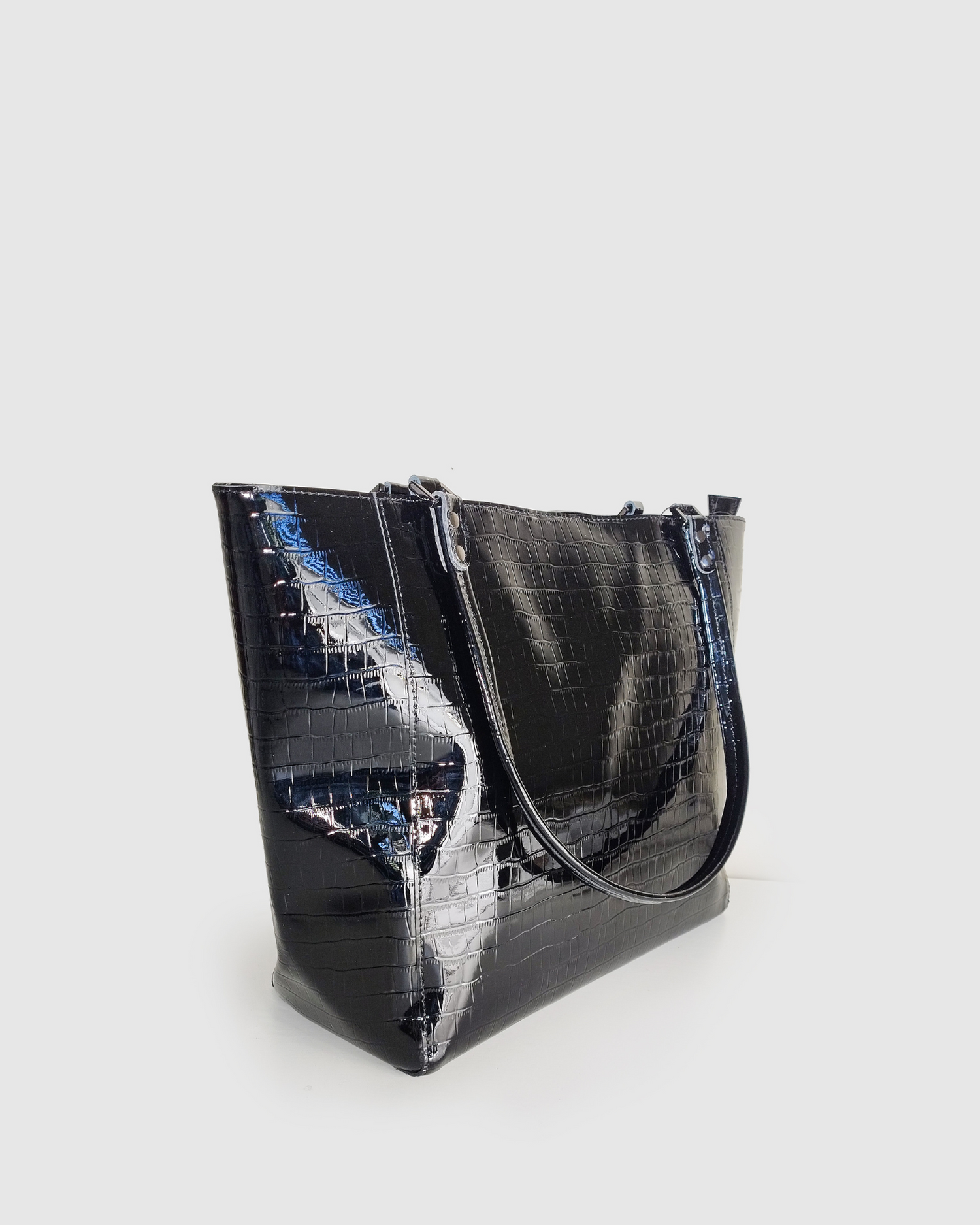 Izoa Sloan Leather Tote Bag