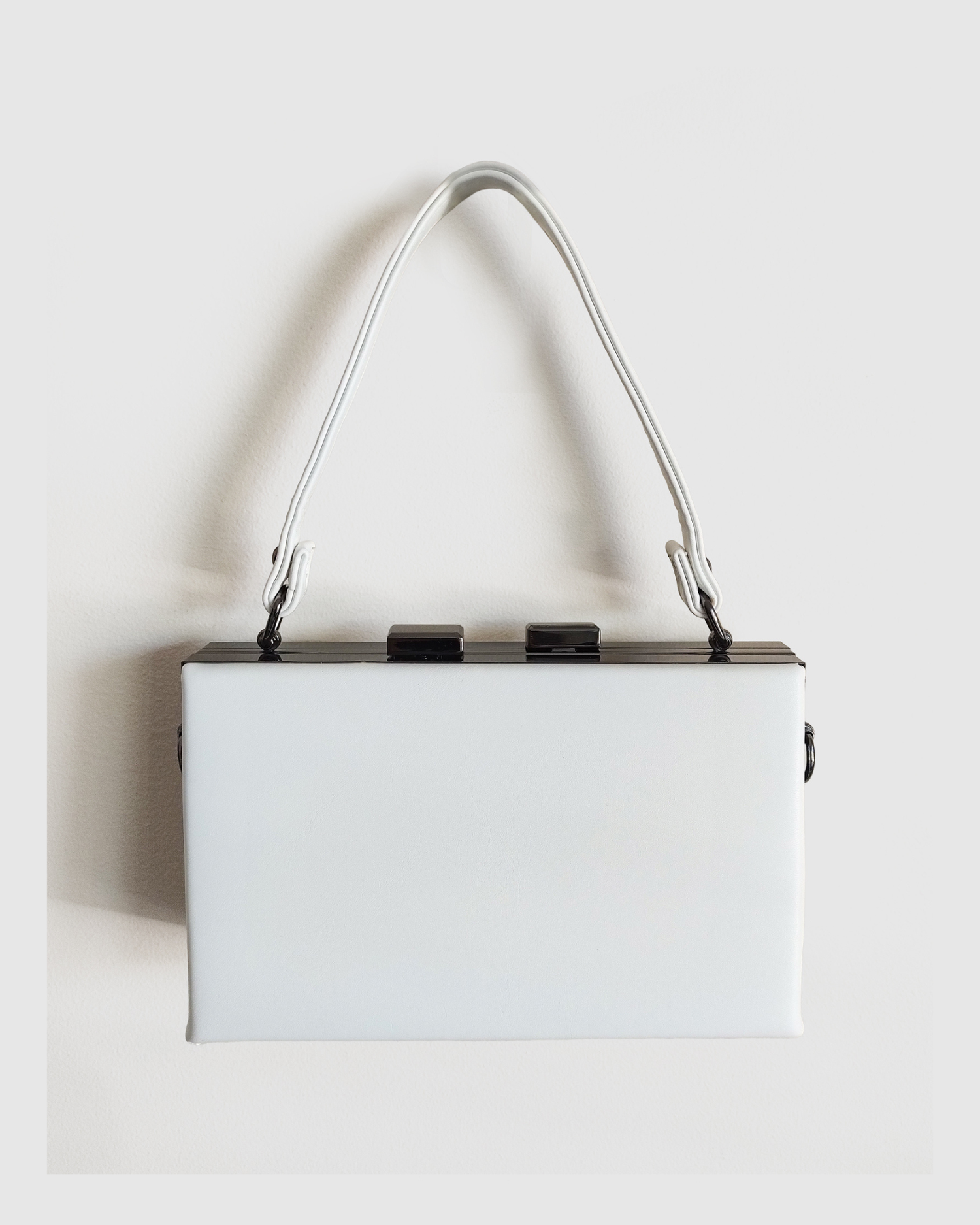 Izoa Brianna Clutch White Gunmetal