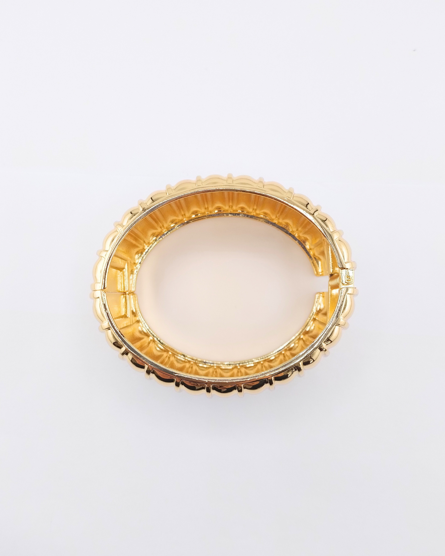 Izoa Zara Ribbed Bangle