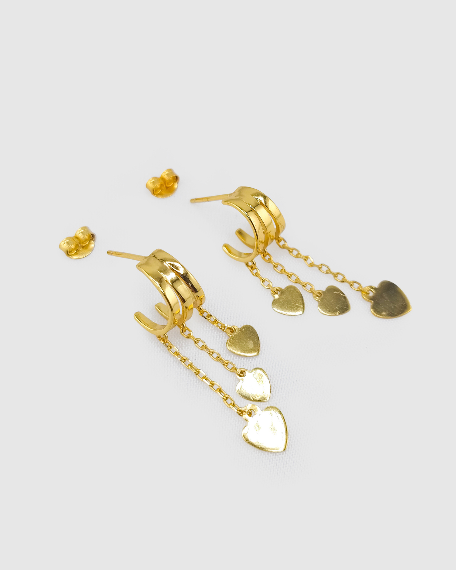 Izoa Hearts Trio Huggie Stud Earring Gold