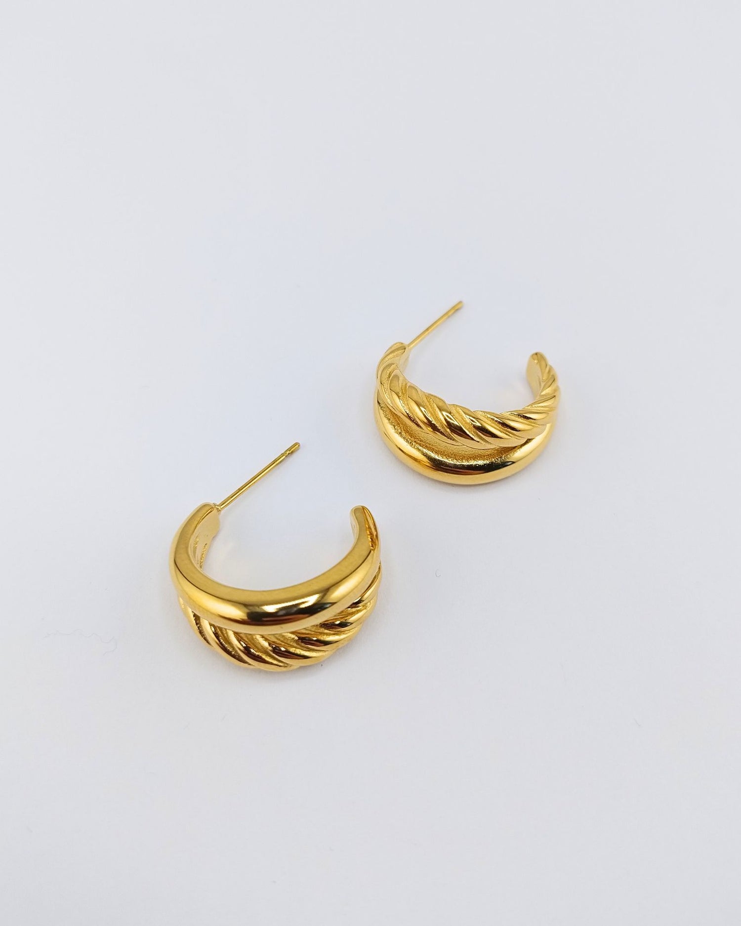 Izoa Deux Hoop Earrings Gold