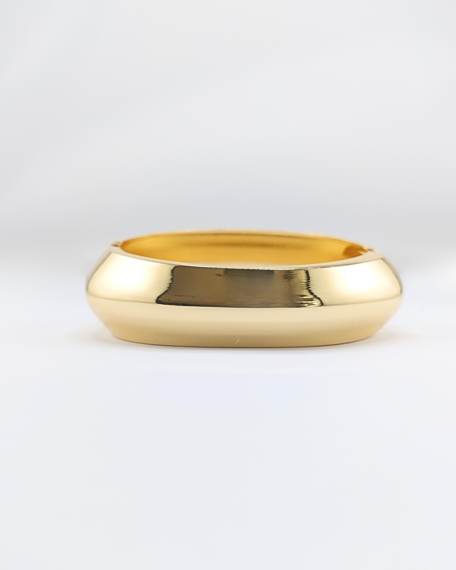 Izoa Juno Bangle Gold