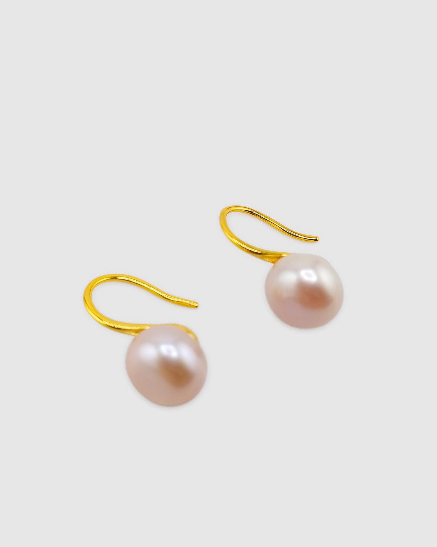 Izoa Cecilia Earrings Pink Freshwater Pearl