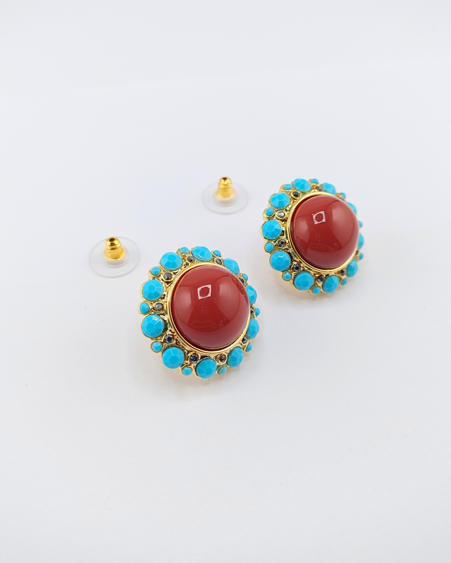 Izoa Noémi Stud Earrings Red/Blue Resin & Glass