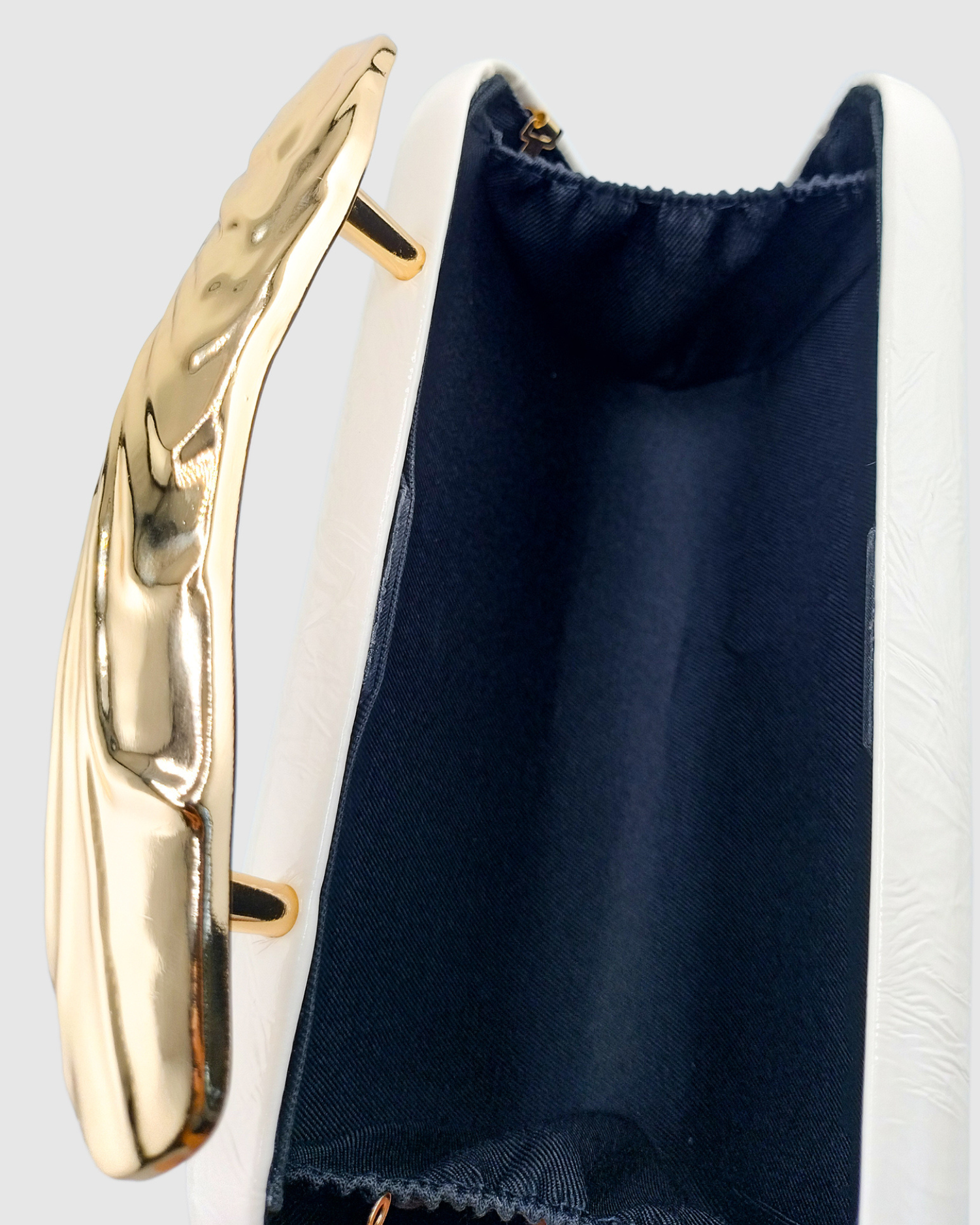 Izoa Simone Clutch White Leather