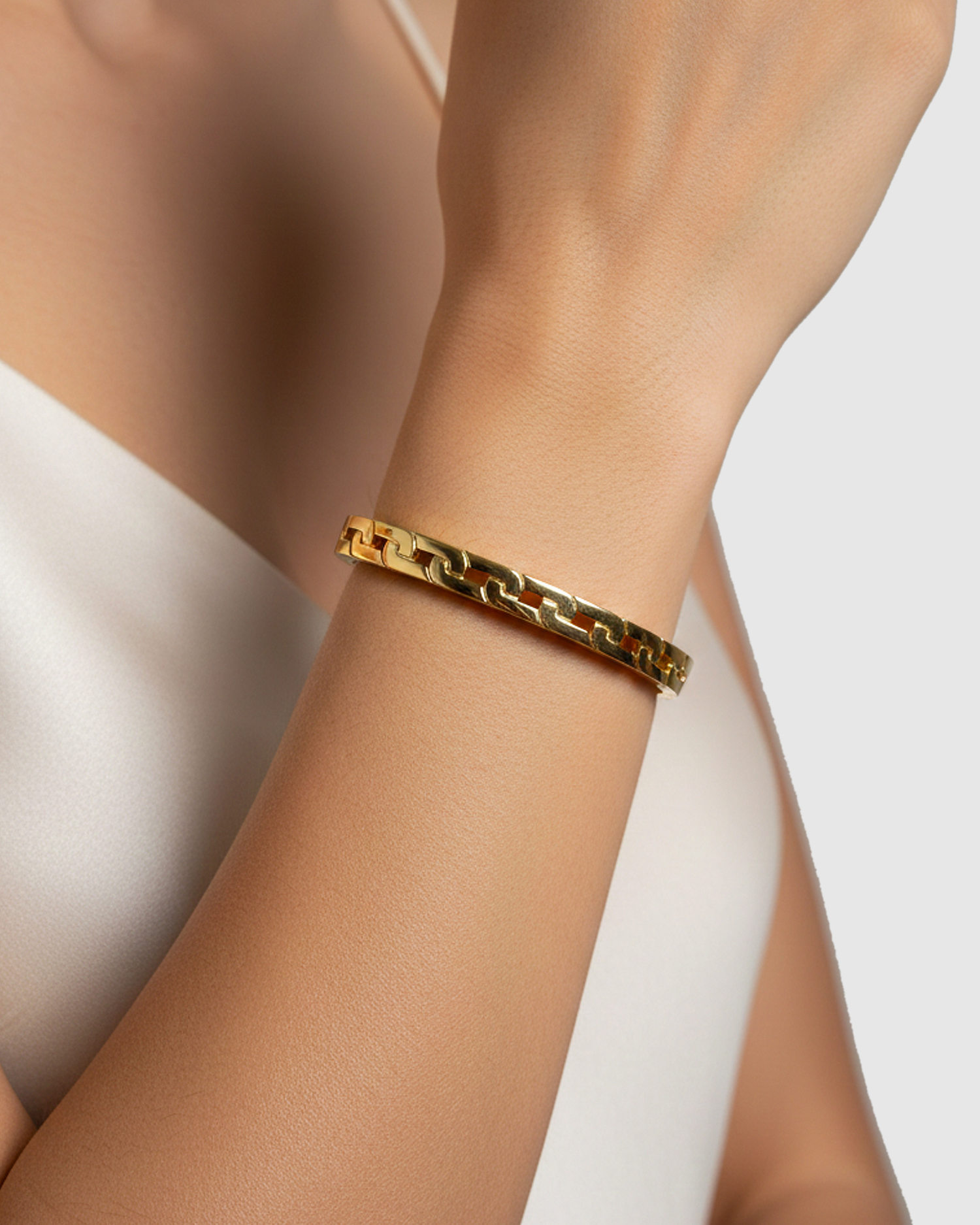 Izoa Diana Linked Cuff