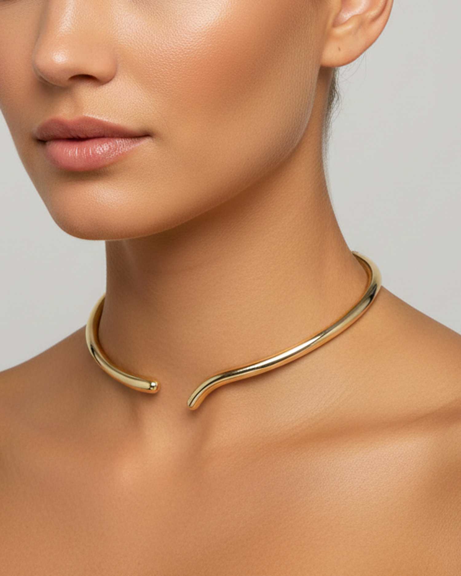 Izoa Ava Choker