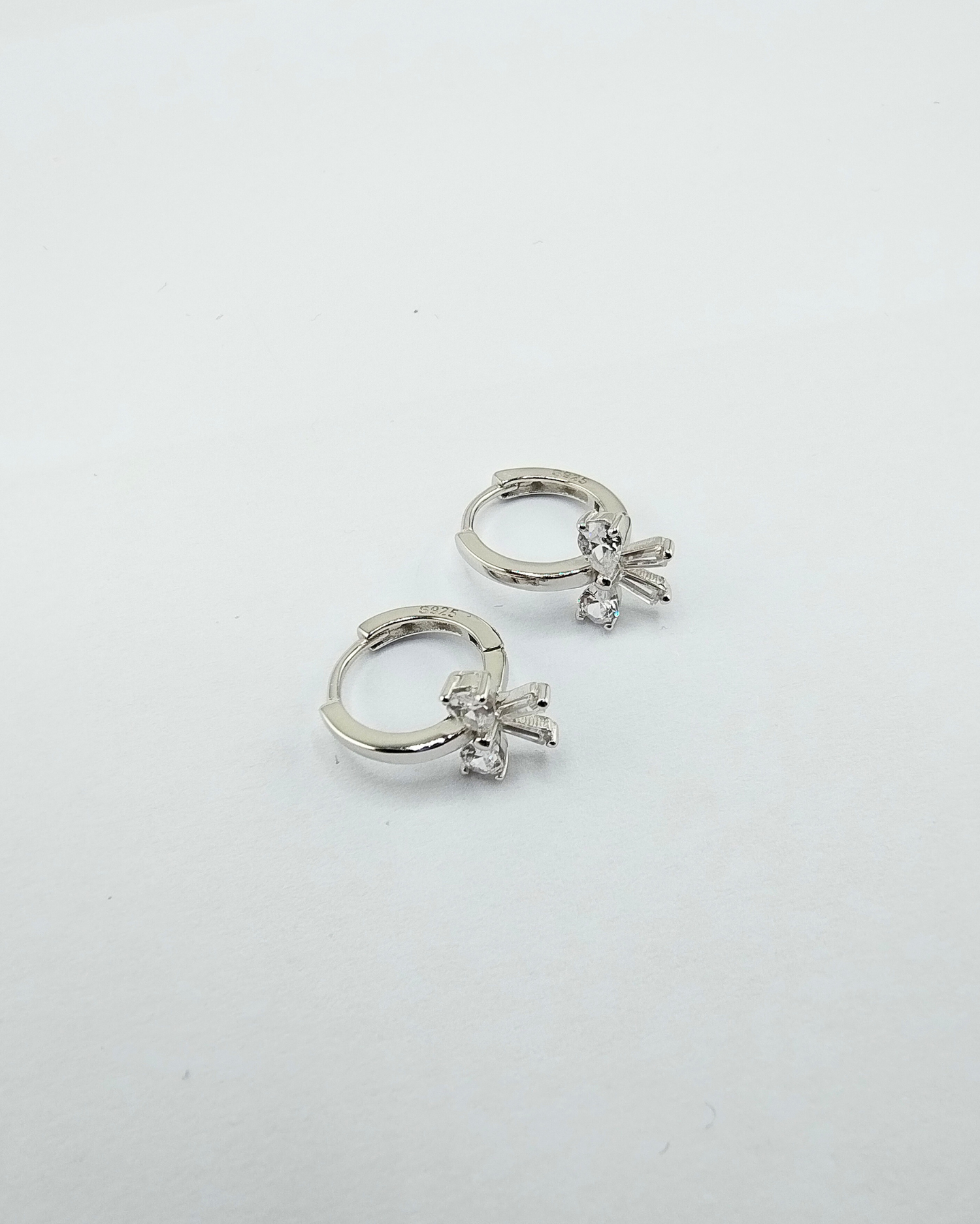 Izoa Small Bow Huggie Earrings