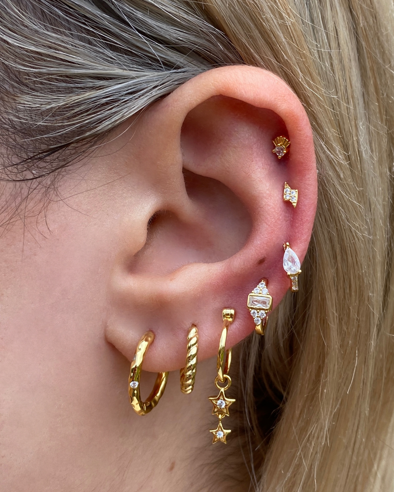 Izoa Rosetta Hoop Earrings Gold