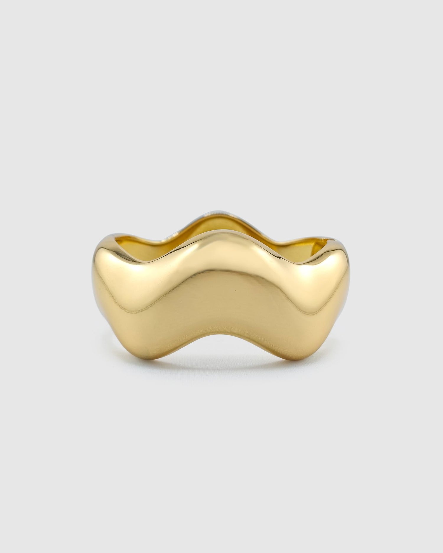 Izoa Abby Wave Bangle Gold
