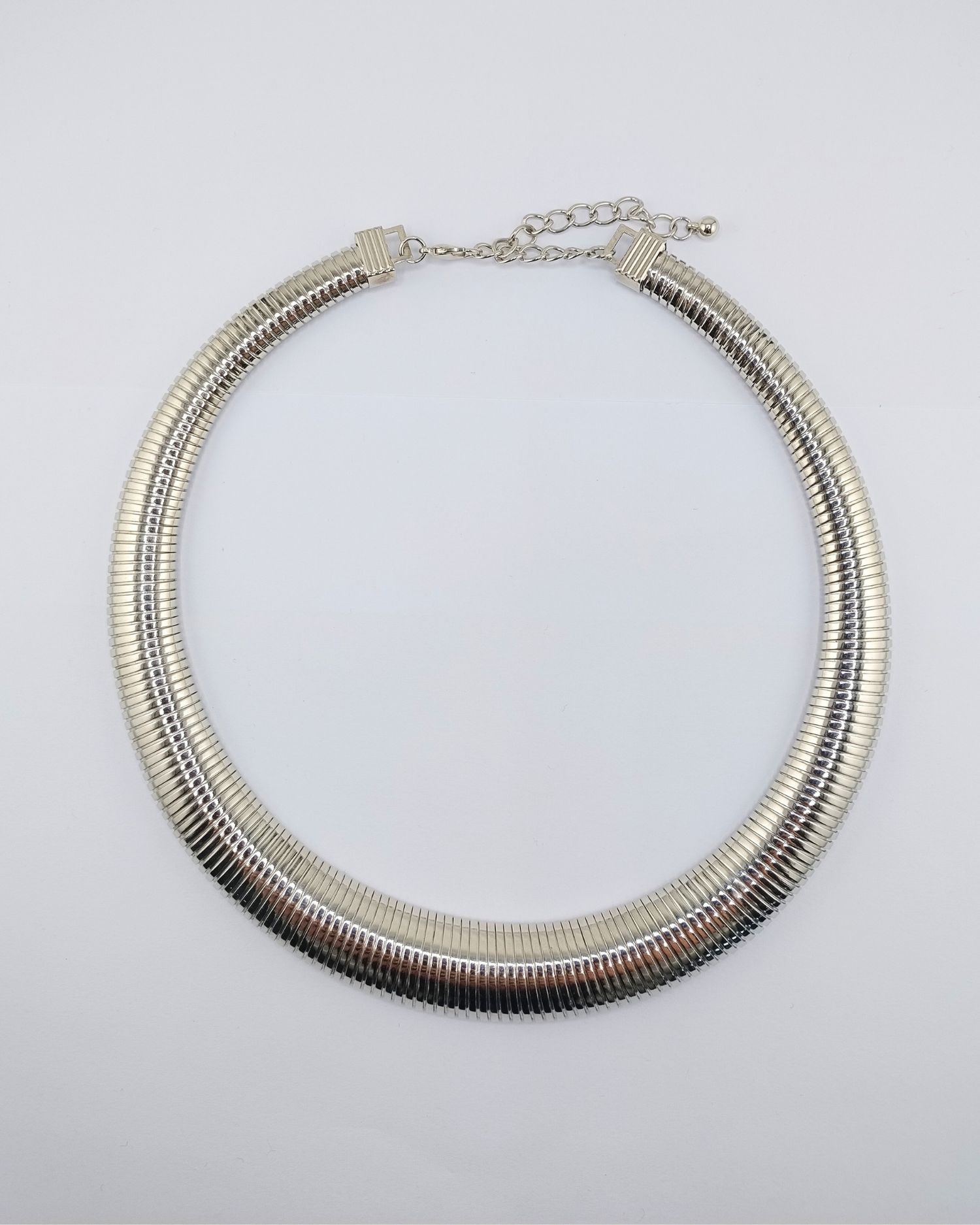 Izoa Ananta Snake Chain Collar Necklace Silver