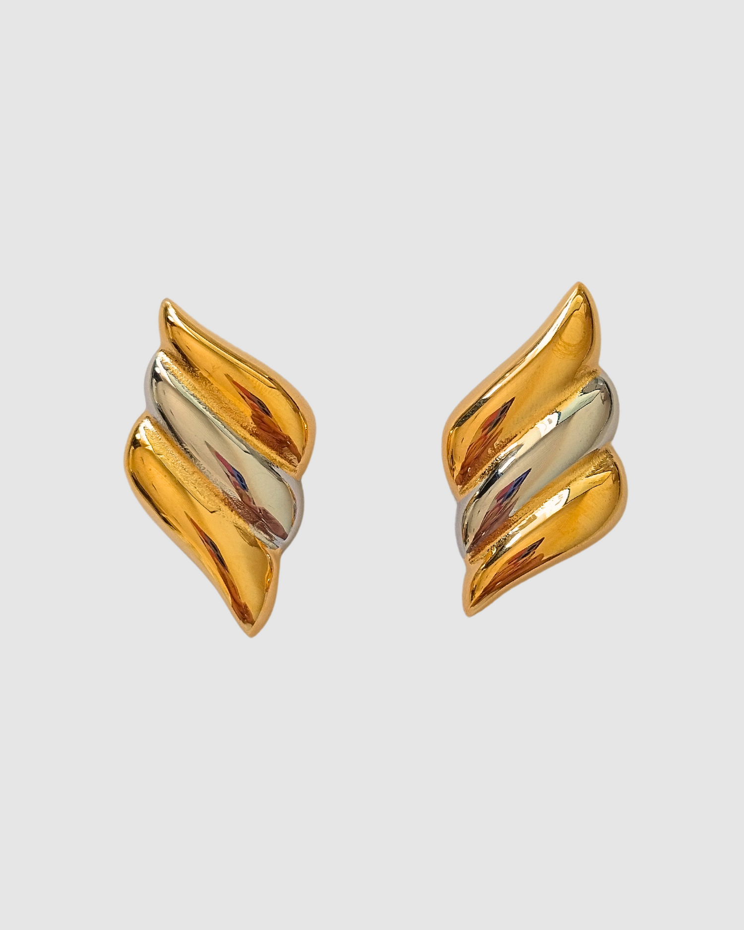 Izoa Ash Stud Earrings Mix Metal