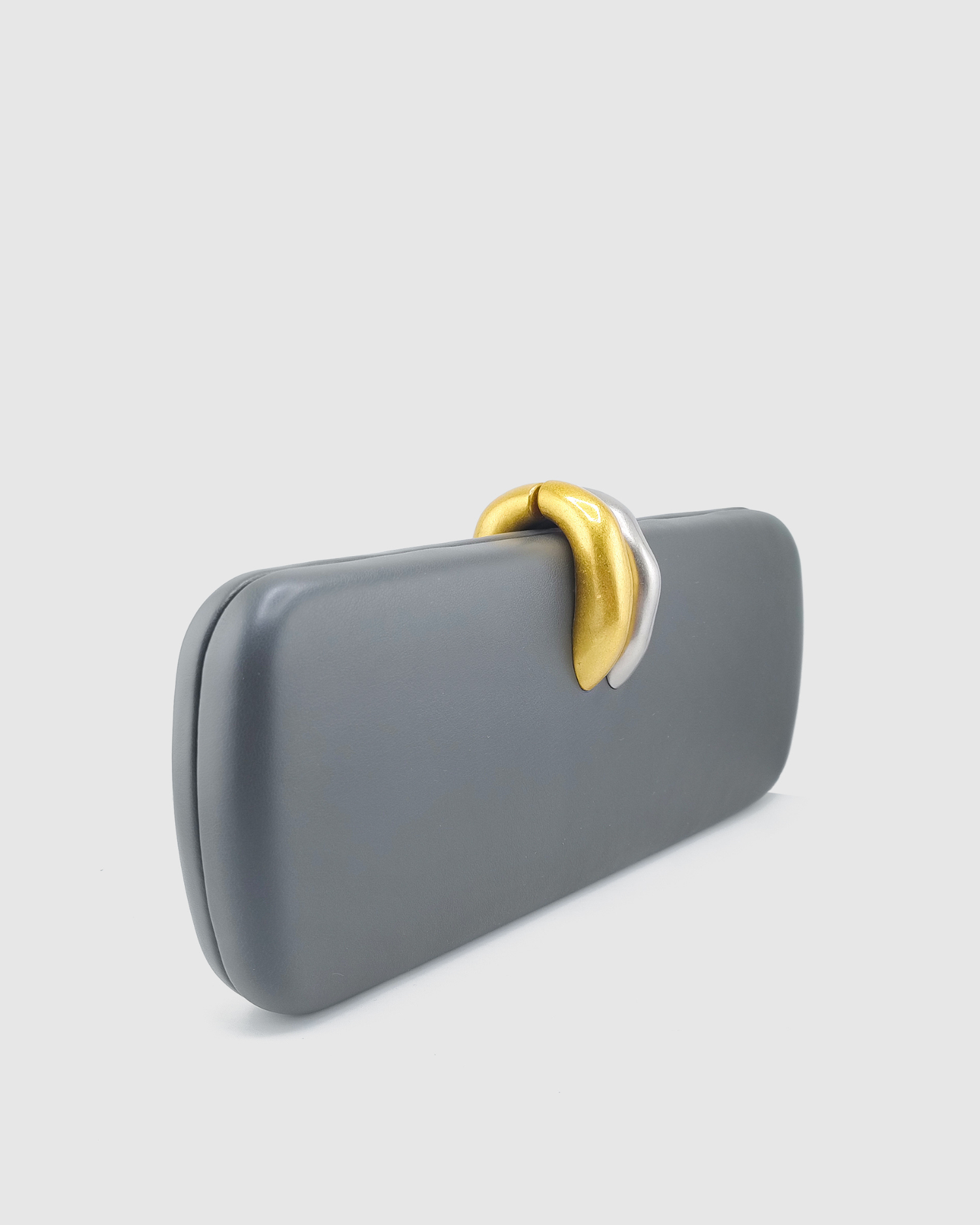 Izoa Becca Clutch in Grey