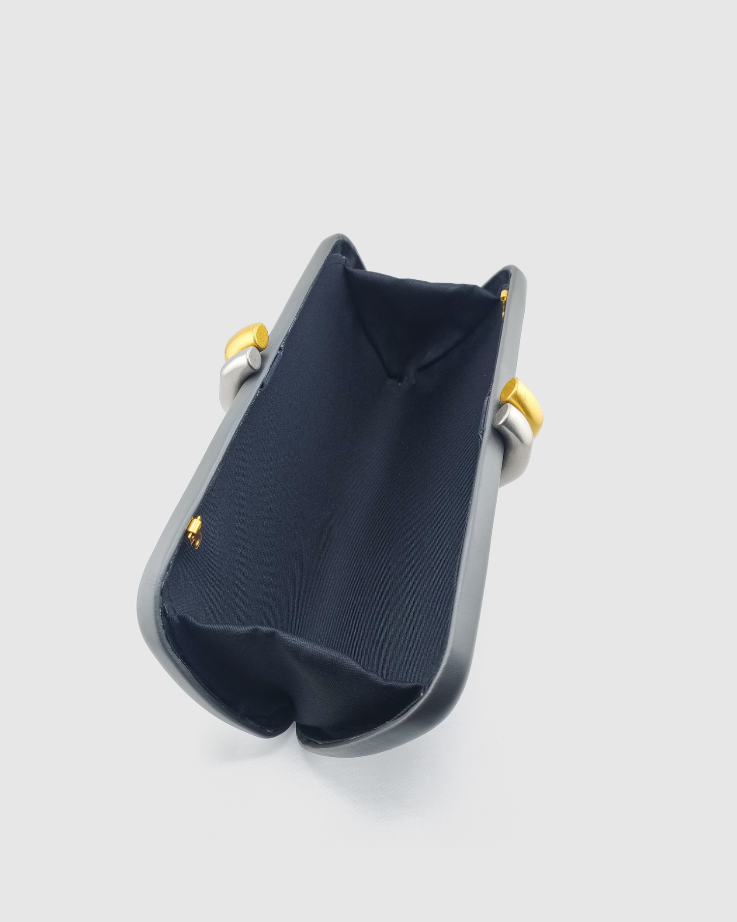 Izoa Becca Clutch in Grey