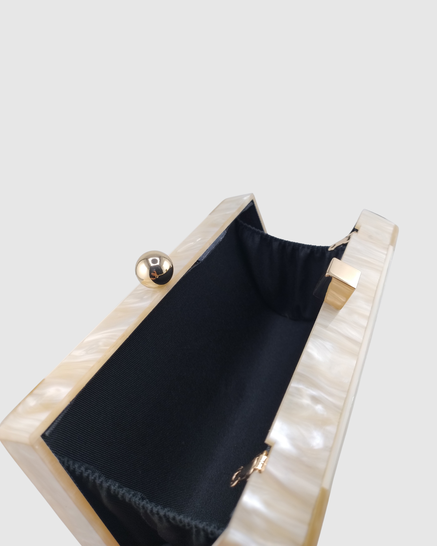 Izoa Brooke Marble Clutch Cream
