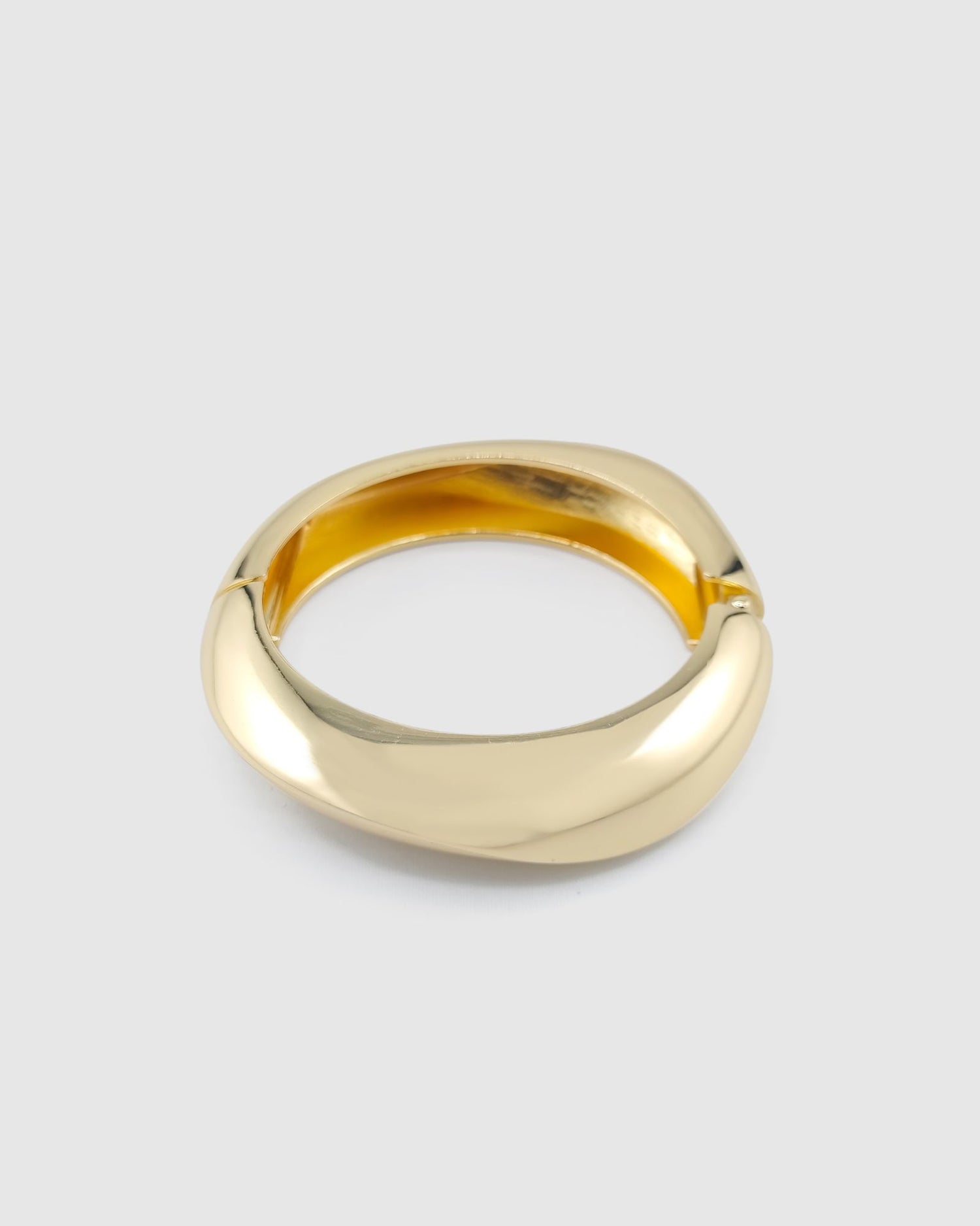 Izoa Elva Bangle Gold