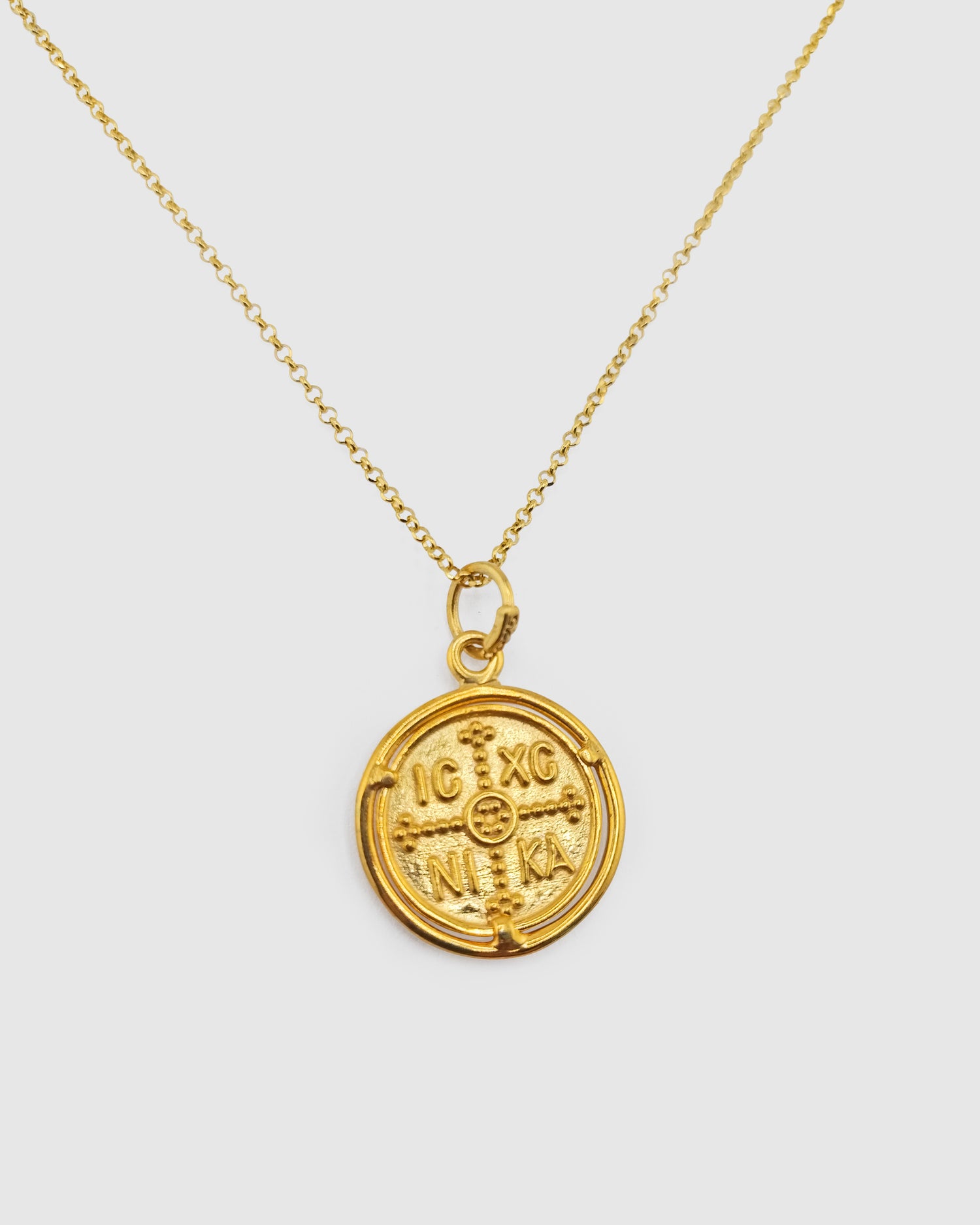 Izoa Faith Pendant Necklace Gold