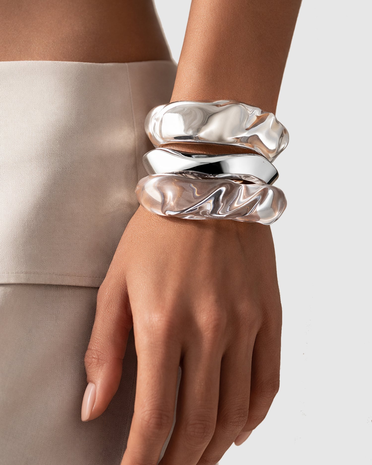 Izoa Clear Bangle Stack
