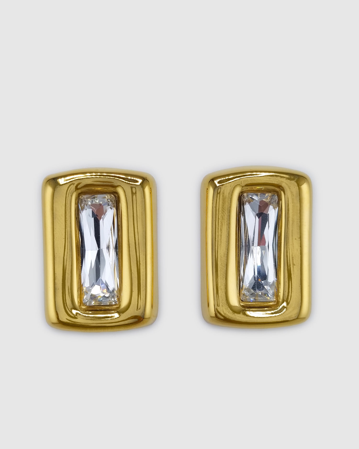 Izoa Verity Stud Earring Gold