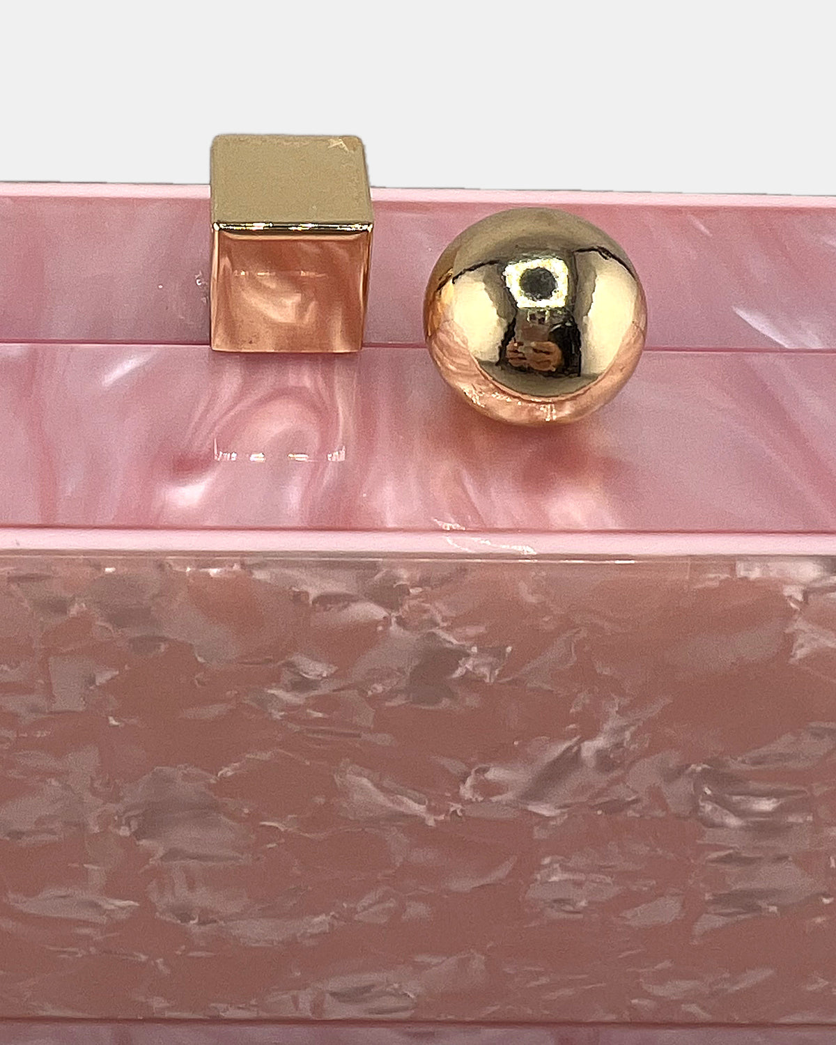 Izoa Brooke Marble Clutch Pink/Pink - close-up of gold clasp and panel