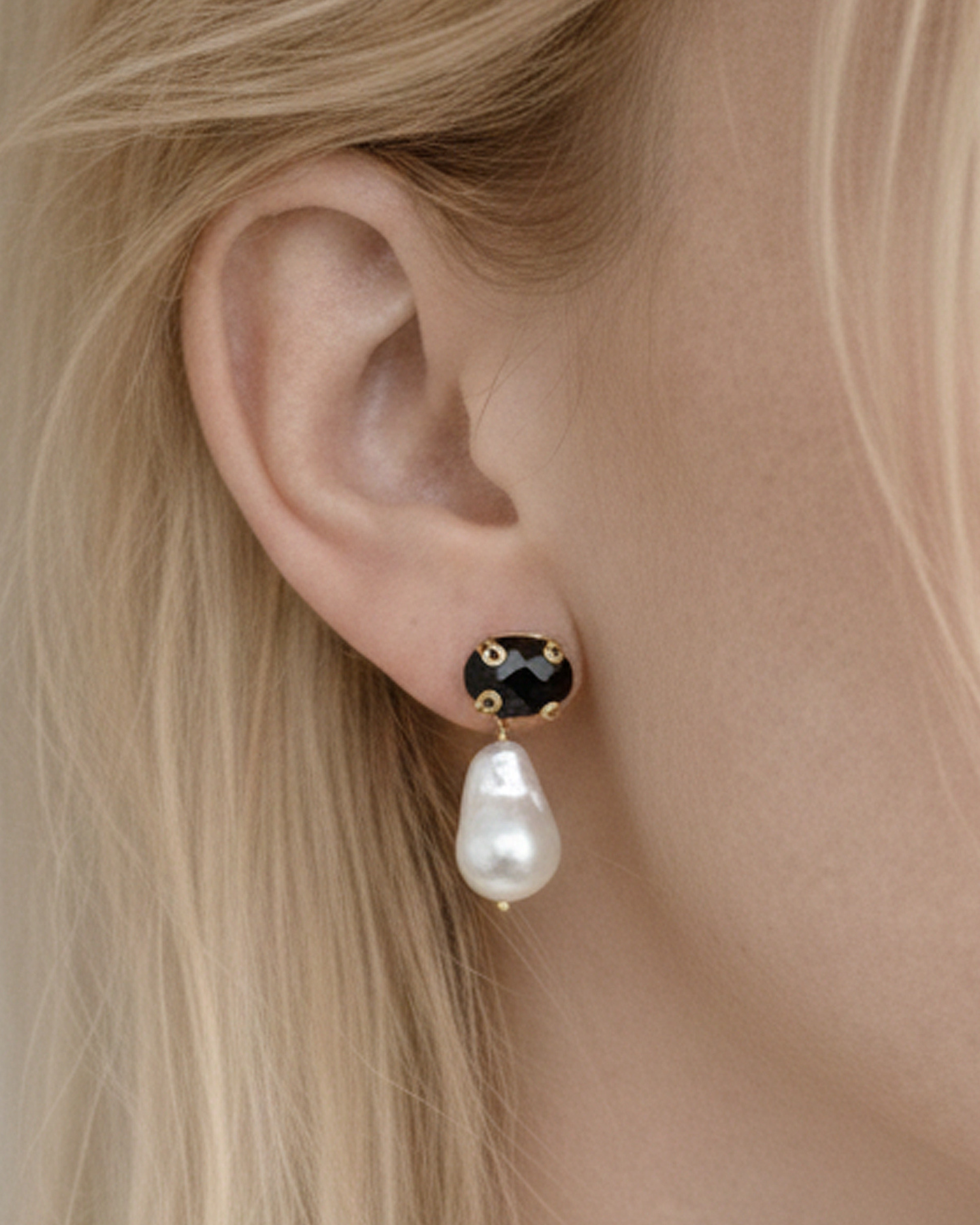 Izoa Kiara Baroque Pearl Earrings