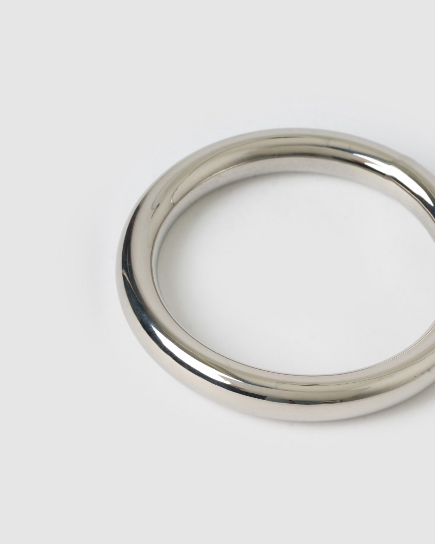 Izoa Lauren Bangle Silver