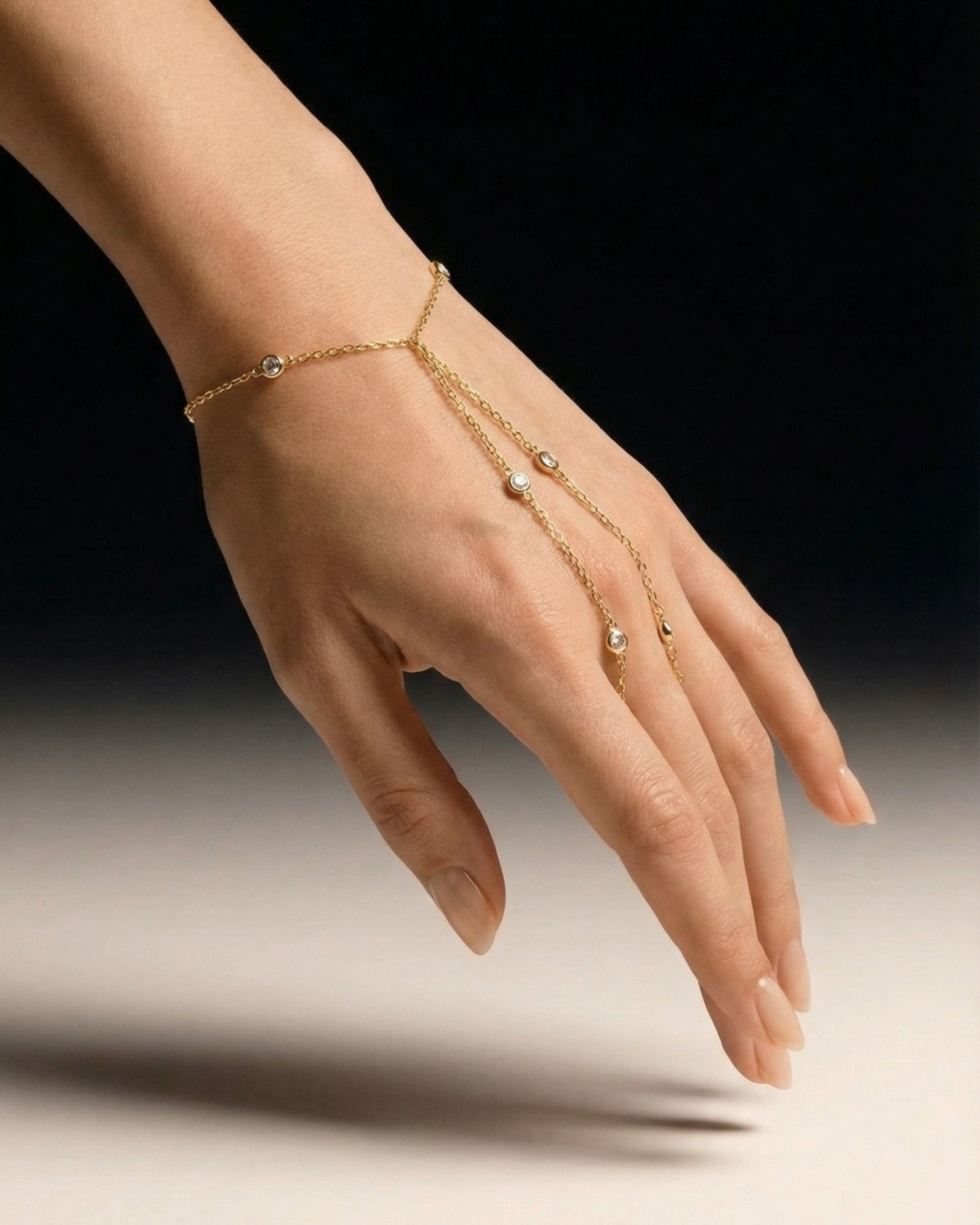 Izoa Siena Handchain Gold