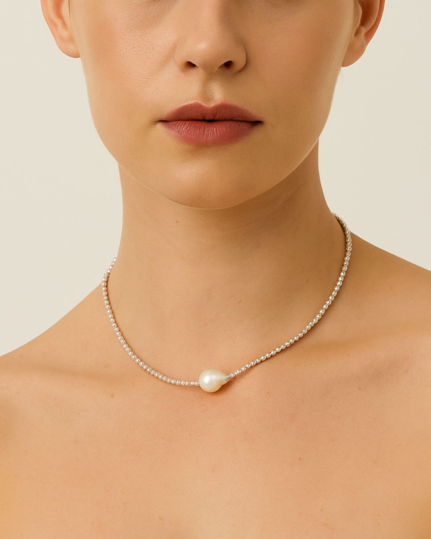 Izoa Amarae Freshwater Pearl Necklace Silver
