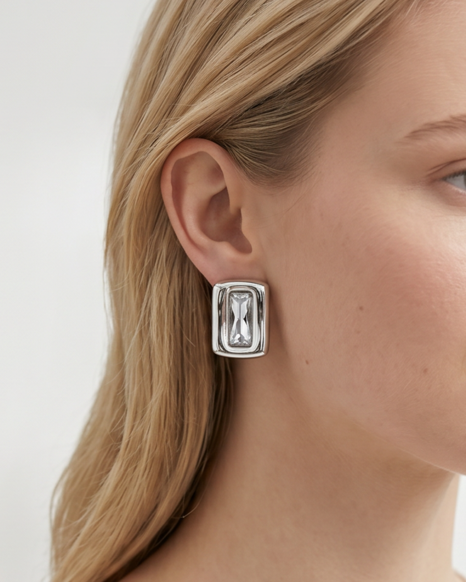 Izoa Verity Stud Earring Silver
