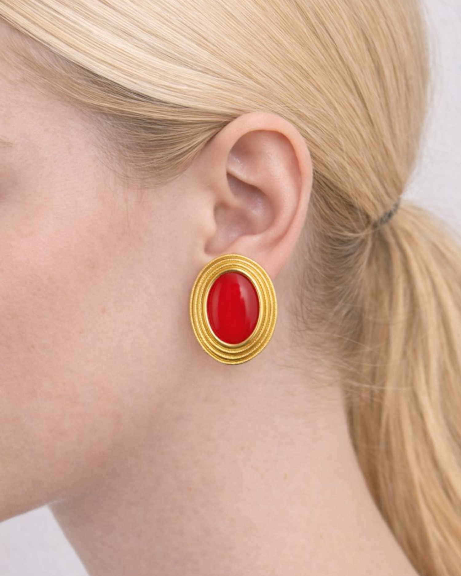 Izoa Adeline Stud Earring Red