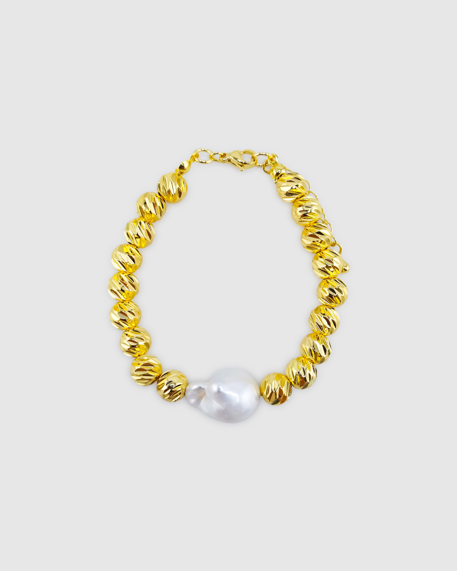 Izoa Maia Freshwater Baroque Pearl Bracelet Gold