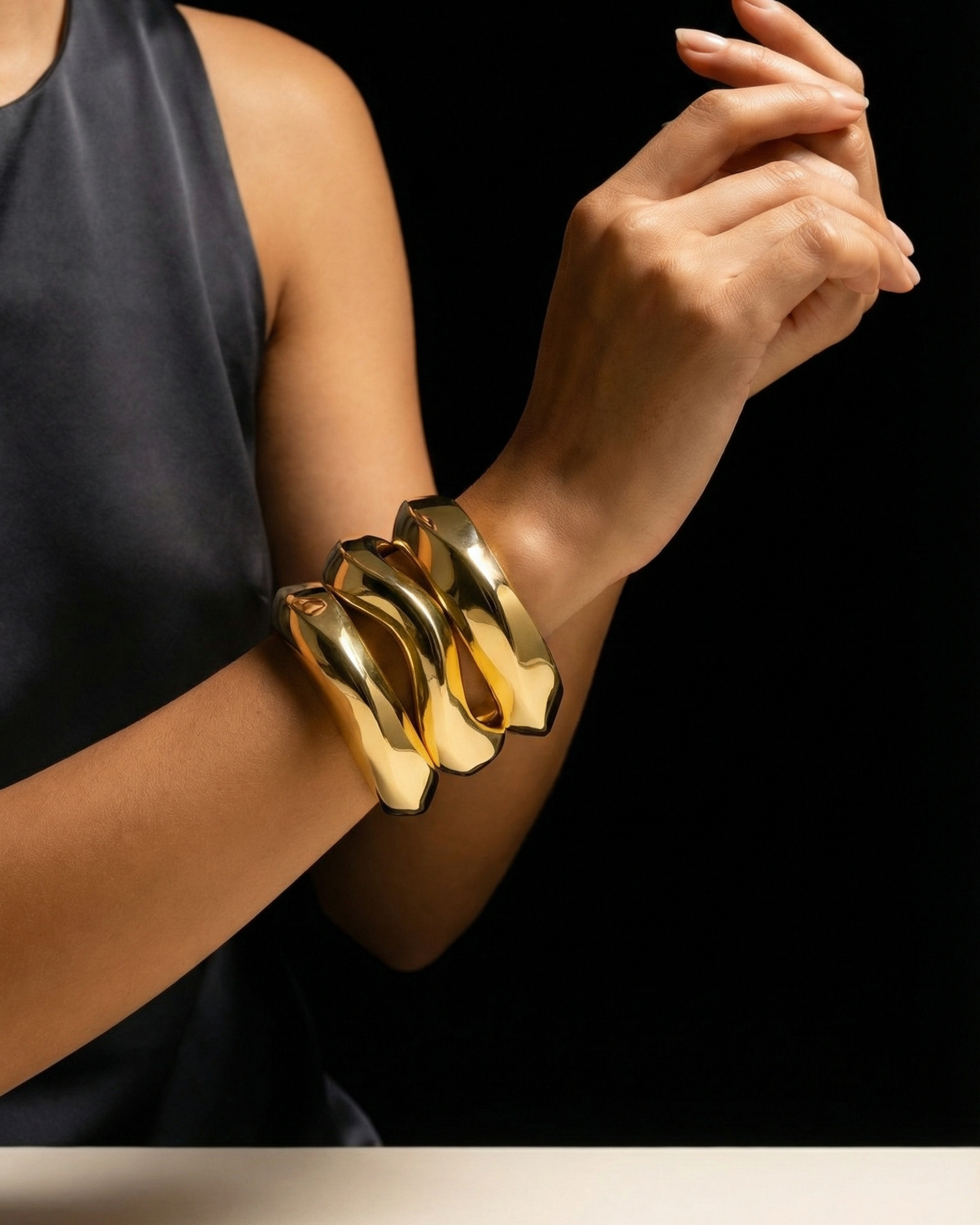 Izoa Breeze Bangle Stack