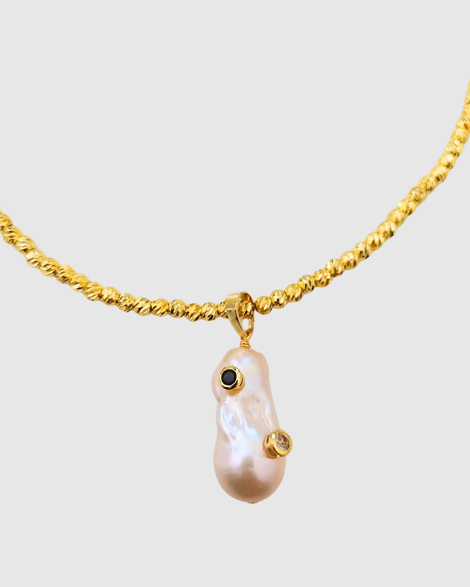 Izoa Calista Drop Pearl Necklace Gold Black