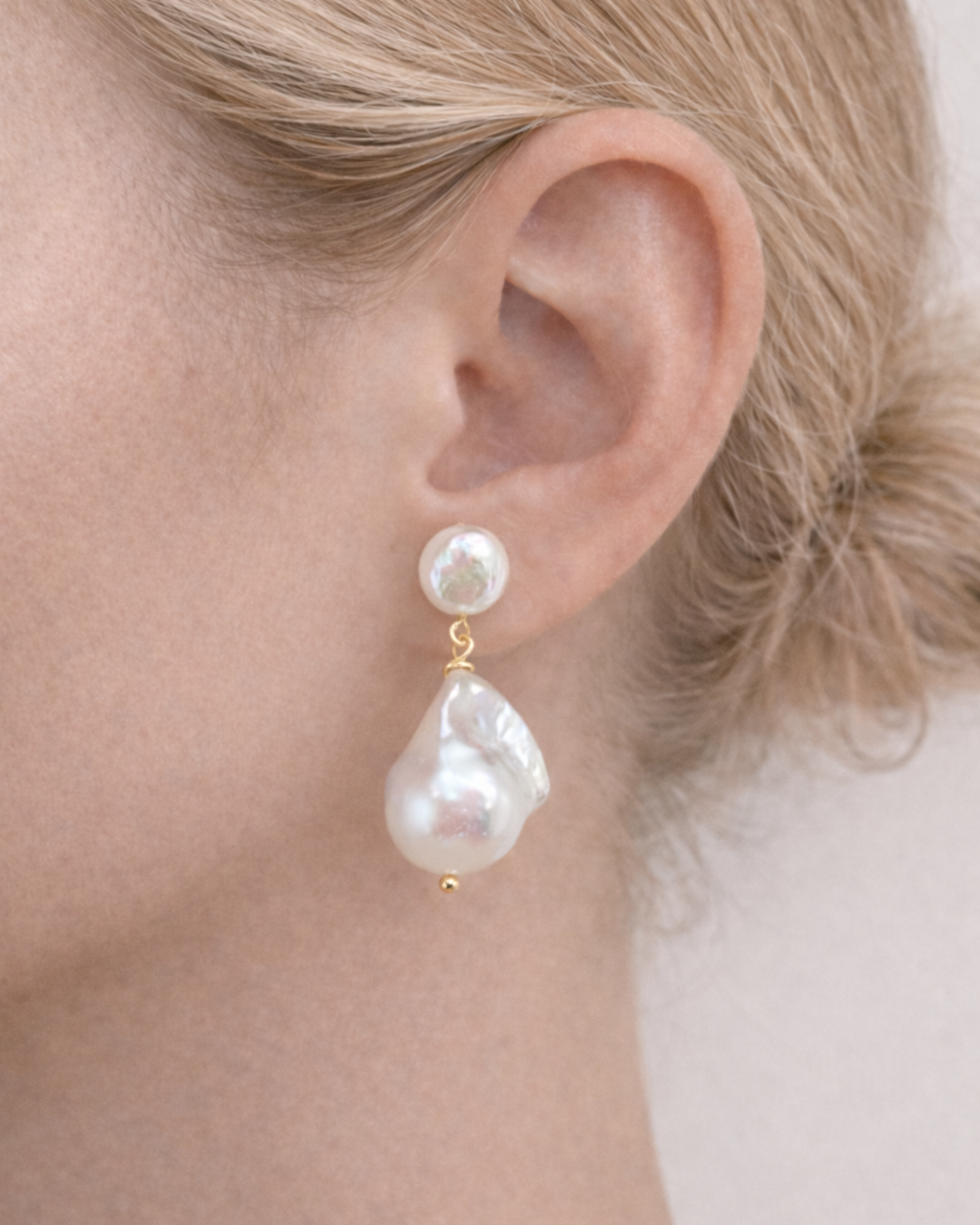 Izoa Arianna Baroque Pearl Earrings Gold Clear Freshwater Pearl