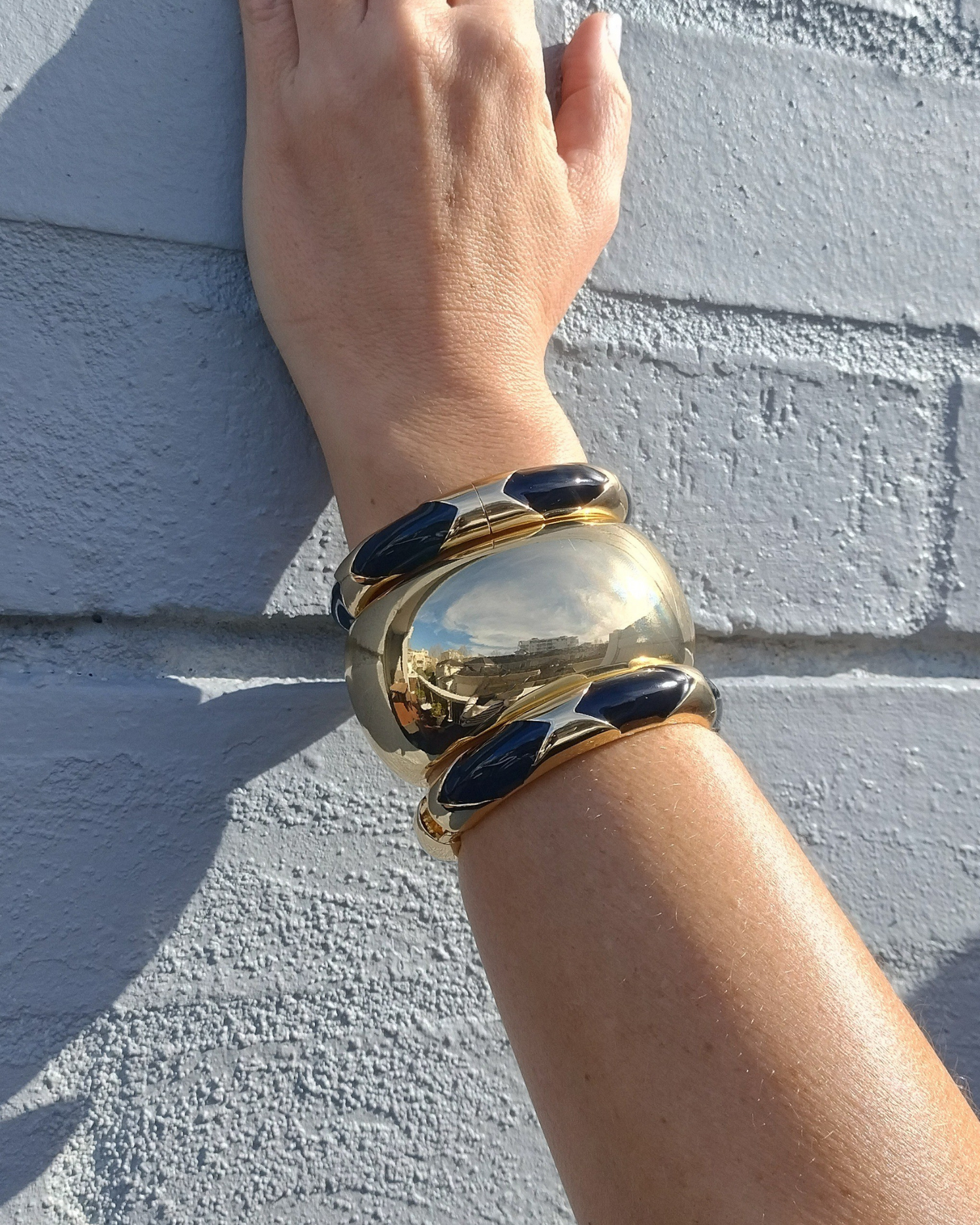 Izoa Chunky Gold Bangle