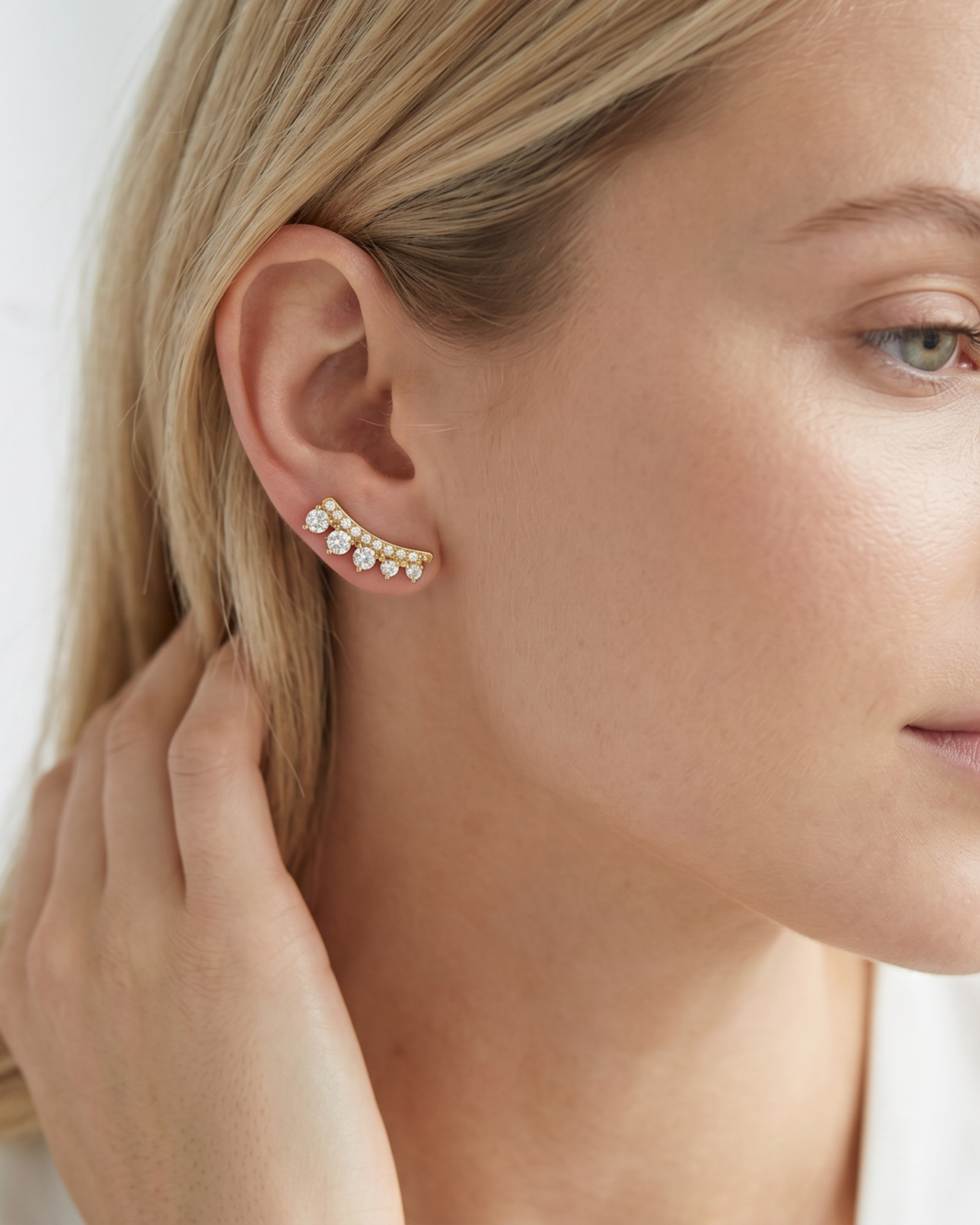 Izoa Lina Crystal Stud Earring Gold