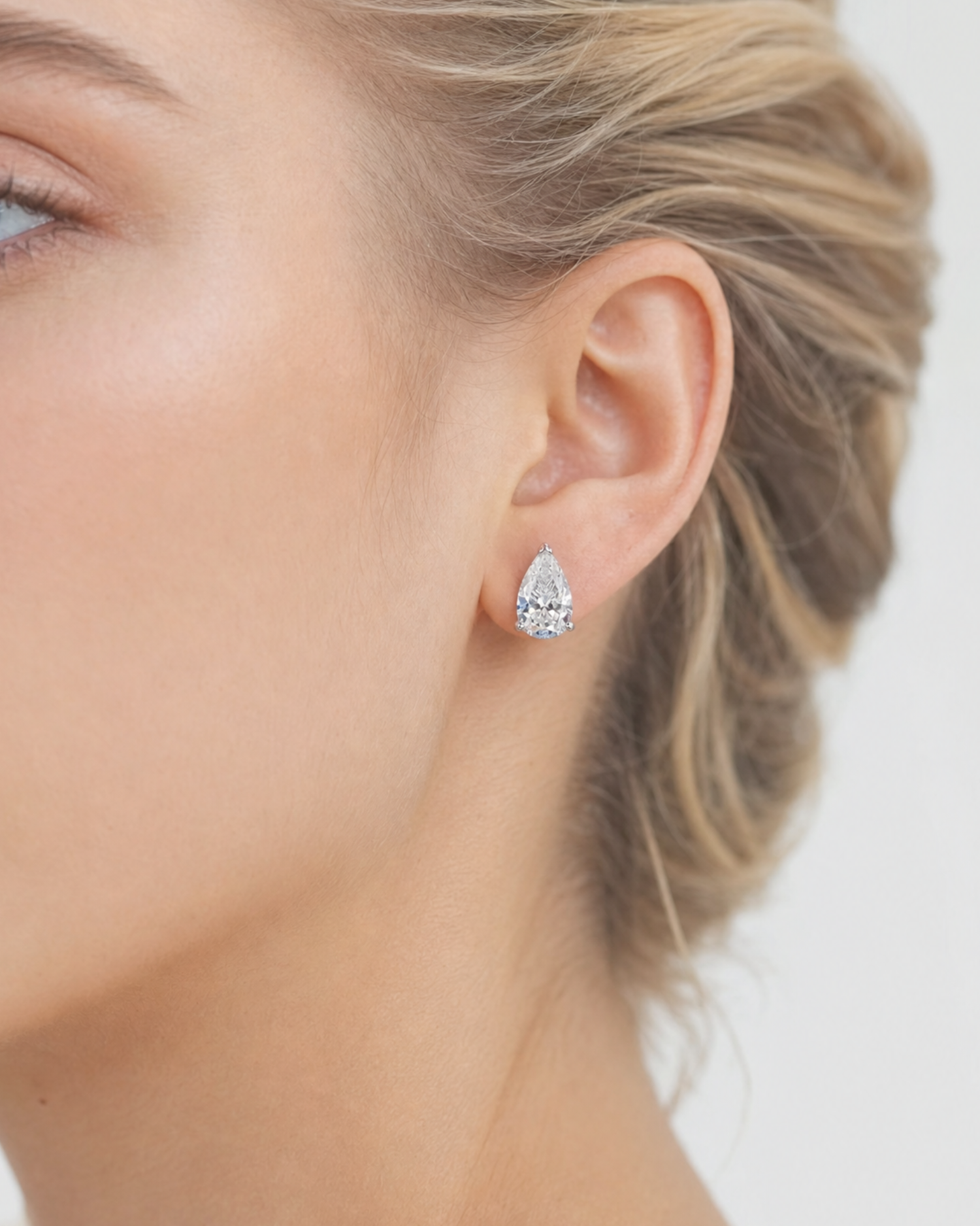 Izoa Teardrop Stud Earrings Silver Large