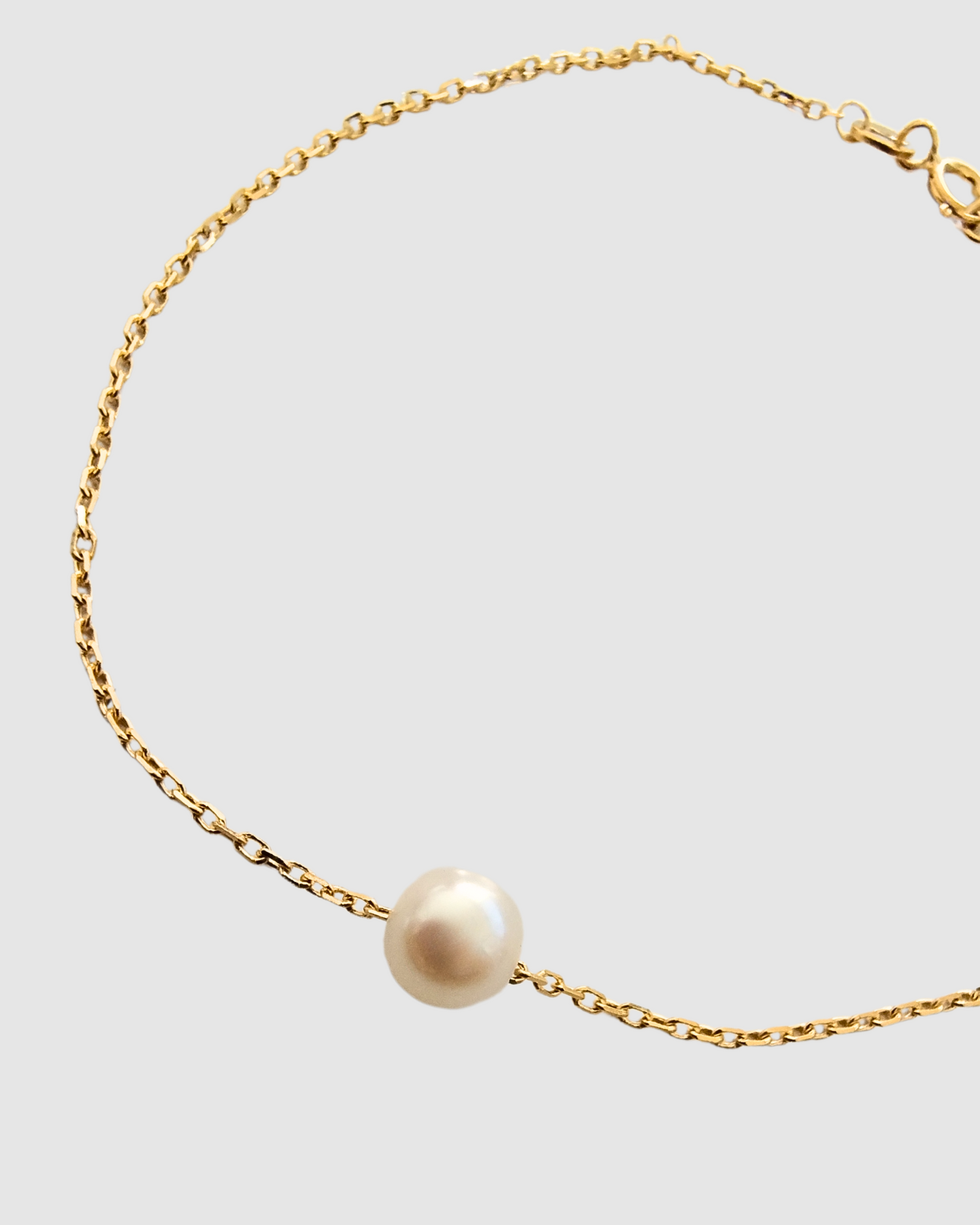Izoa Gwen Freshwater Pearl Bracelet Gold