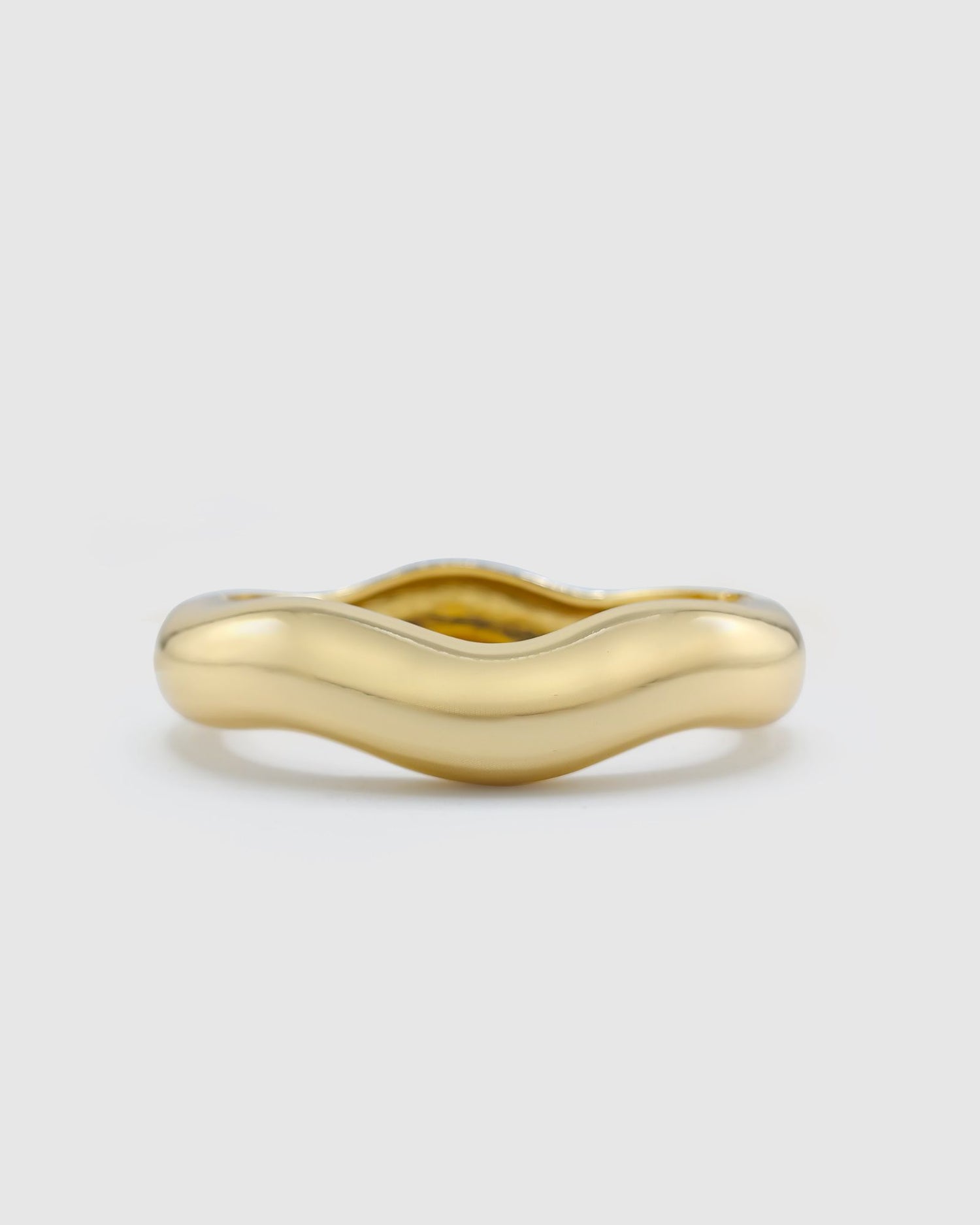 Izoa Lily Wave Bangle Gold