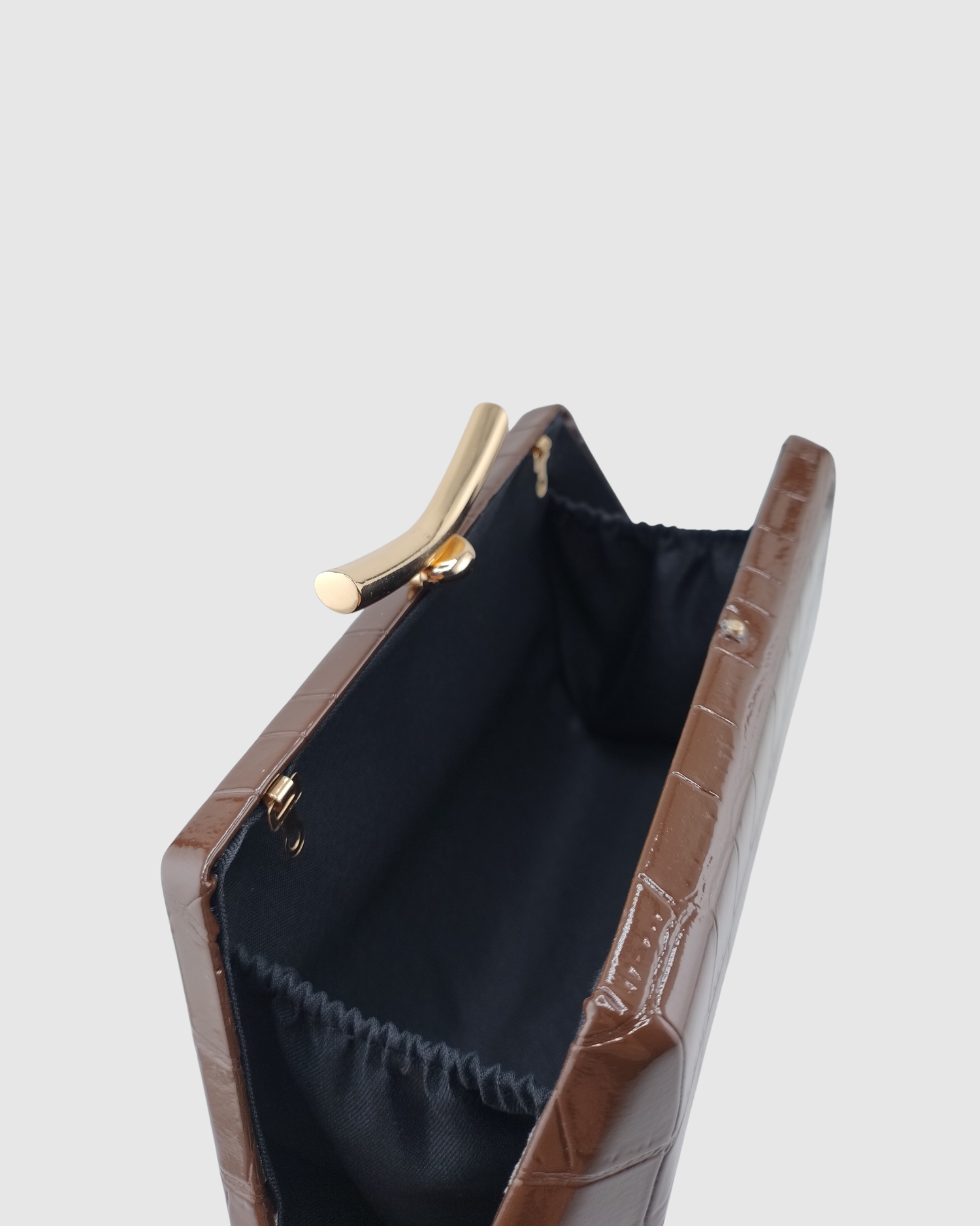Izoa Paige Clutch Chocolate