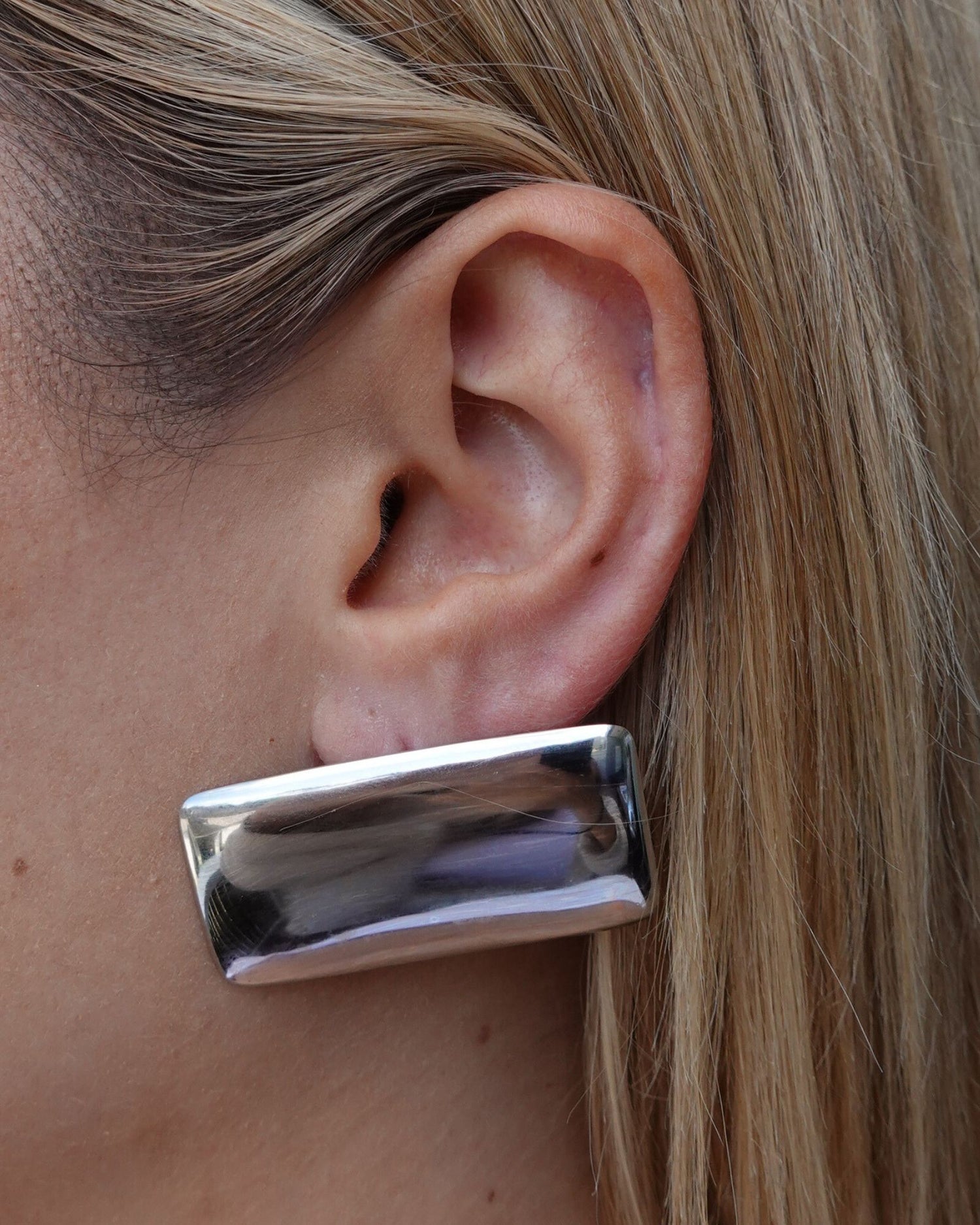 Izoa Tamara Stud Earrings Silver