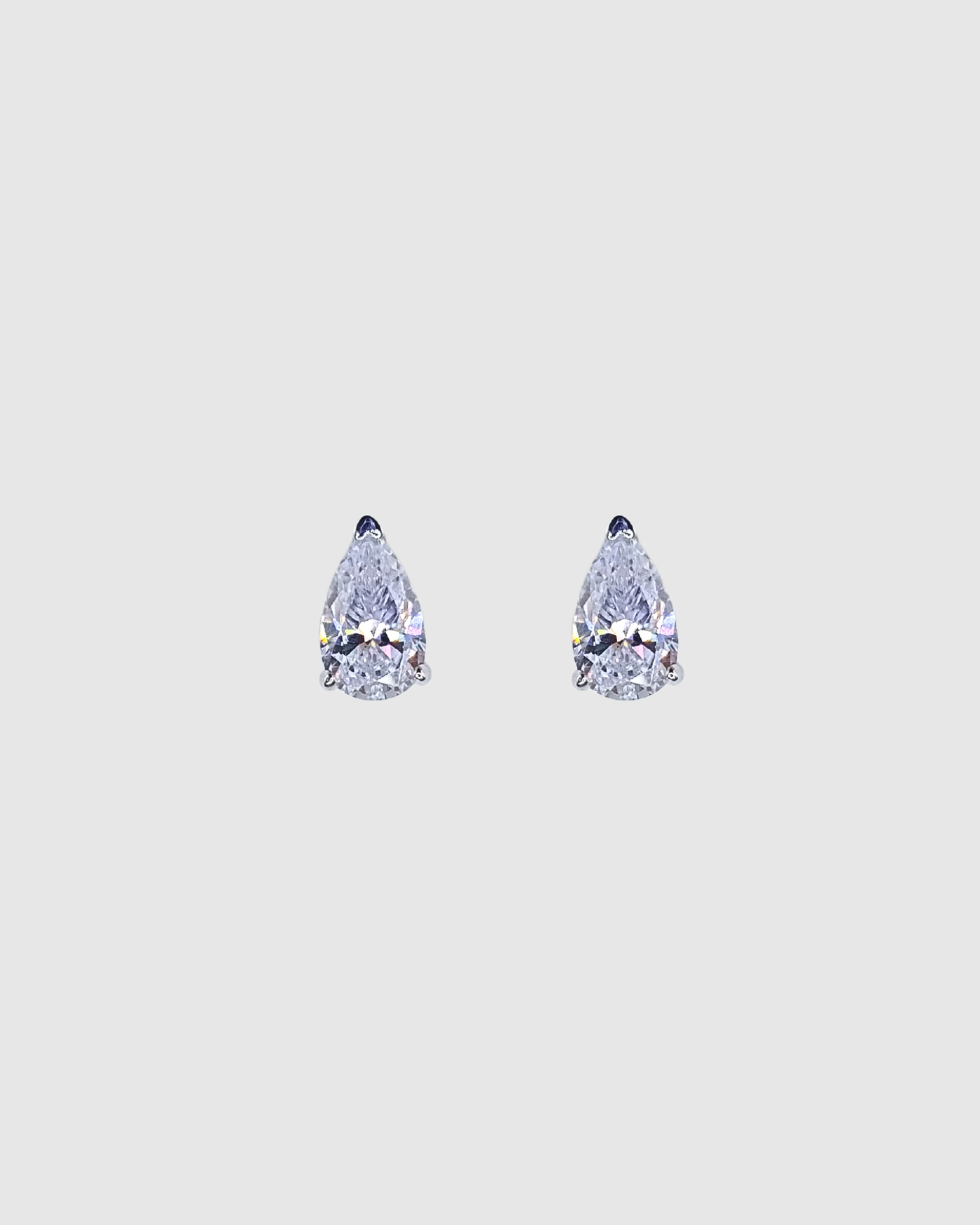 Izoa Teardrop Stud Earrings Silver Small