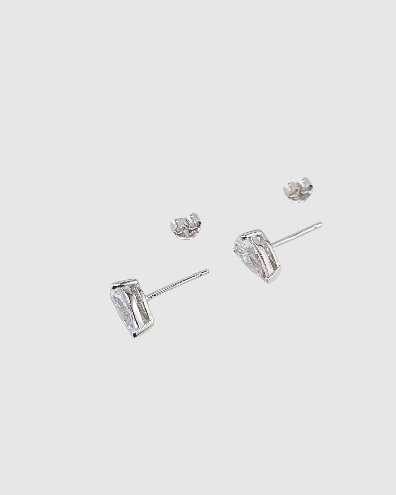 Izoa Teardrop Stud Earrings Silver Small