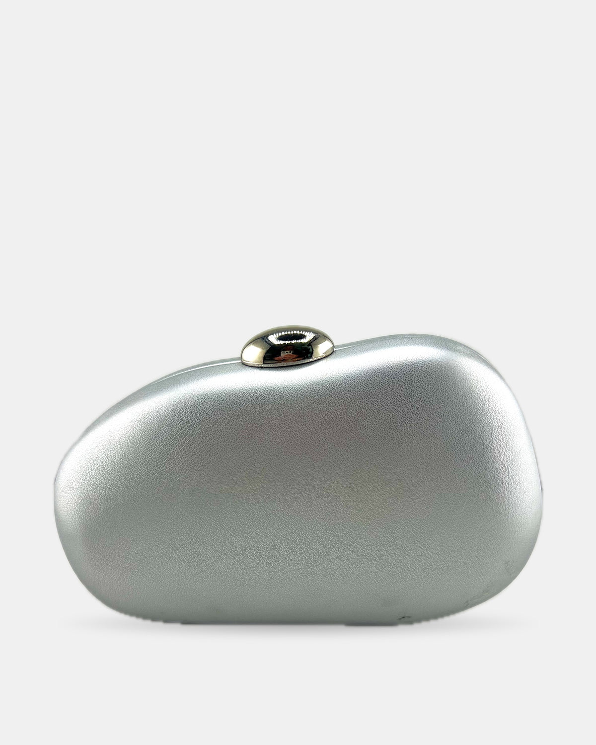 Izoa Coralie Pebble Clutch in Silver – front view