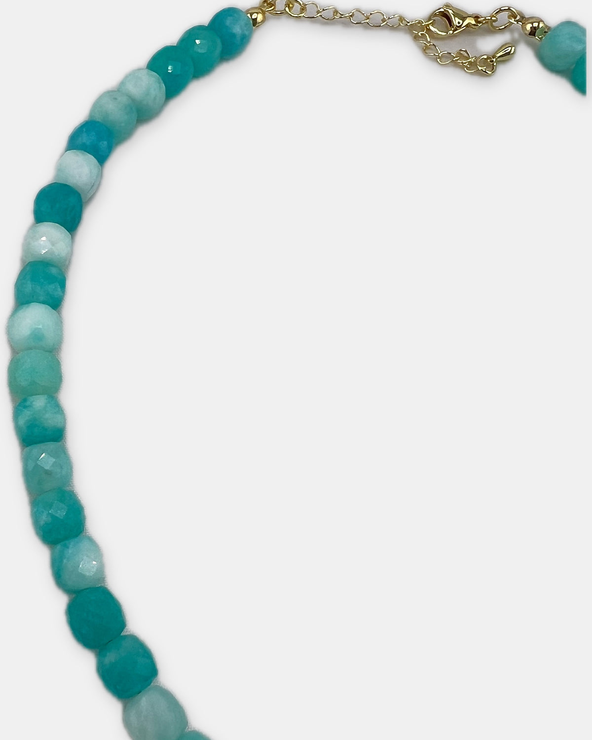 Izoa Marguerite Baroque Pearl Gemstone Necklace in Turquoise Amazonite – close-up detail