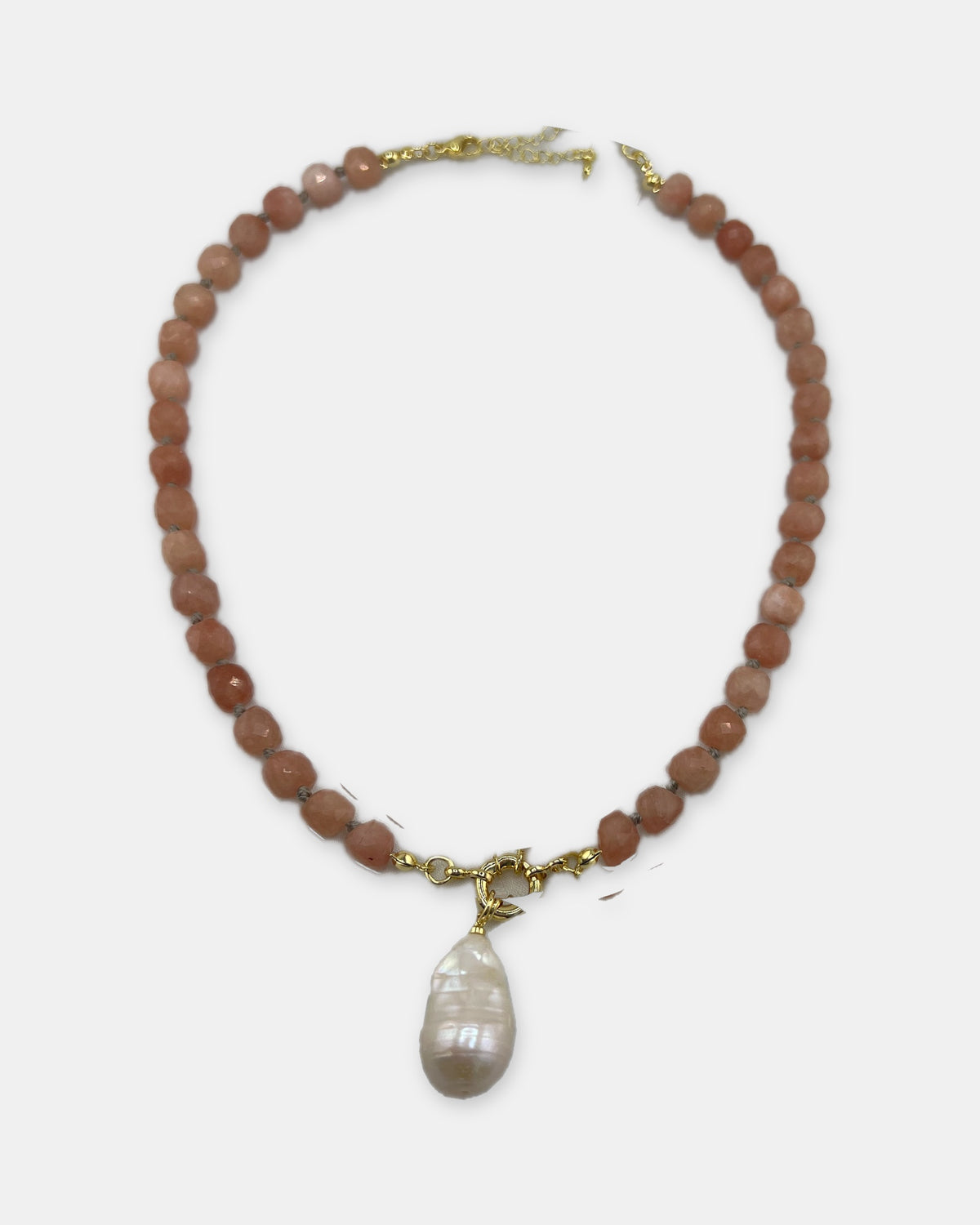Izoa Philippa Baroque Pearl Drop Necklace in Peach – front view