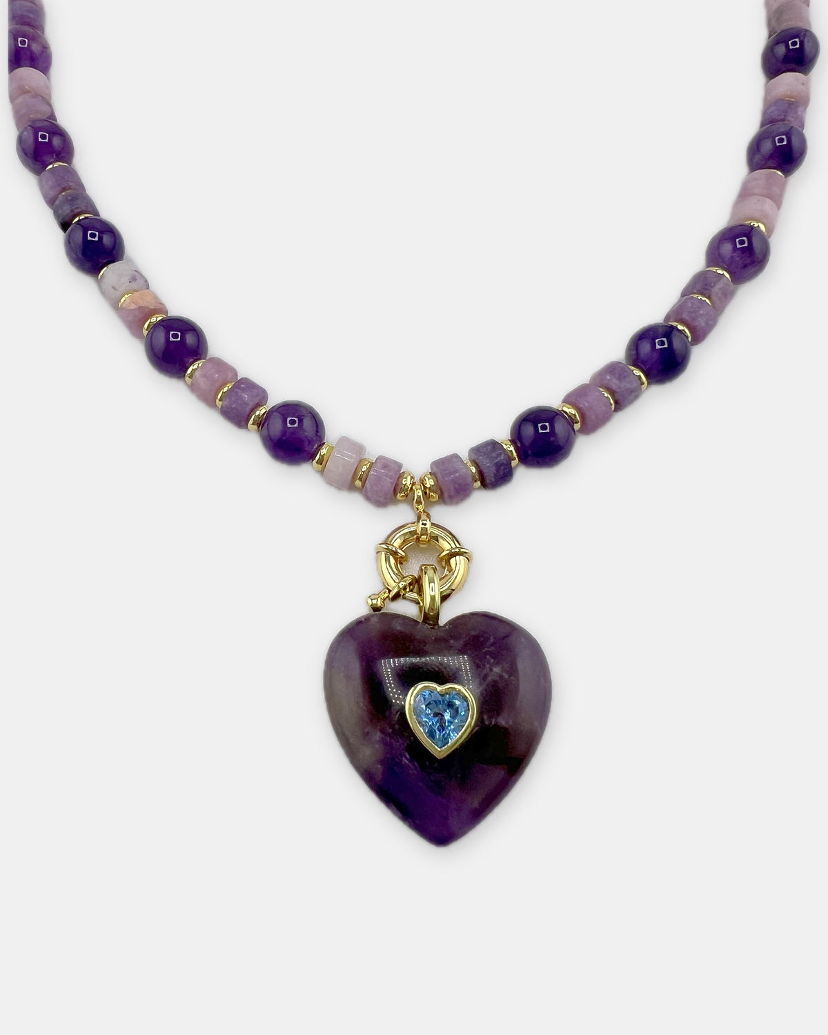 Izoa Rosamund Gemstone Heart Necklace in Amethyst – close-up detail